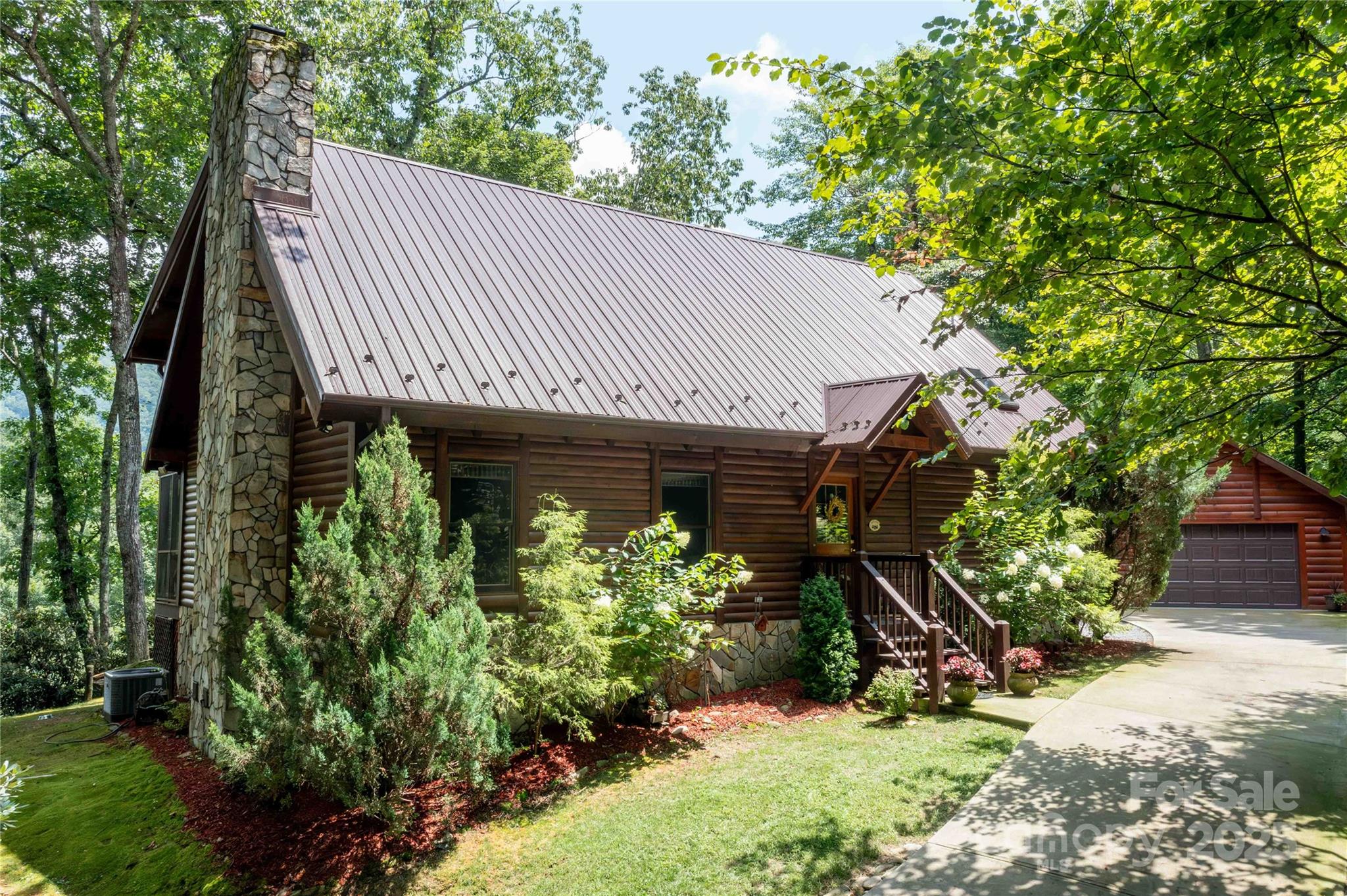 238 Falling Water Drive Property Photo 9