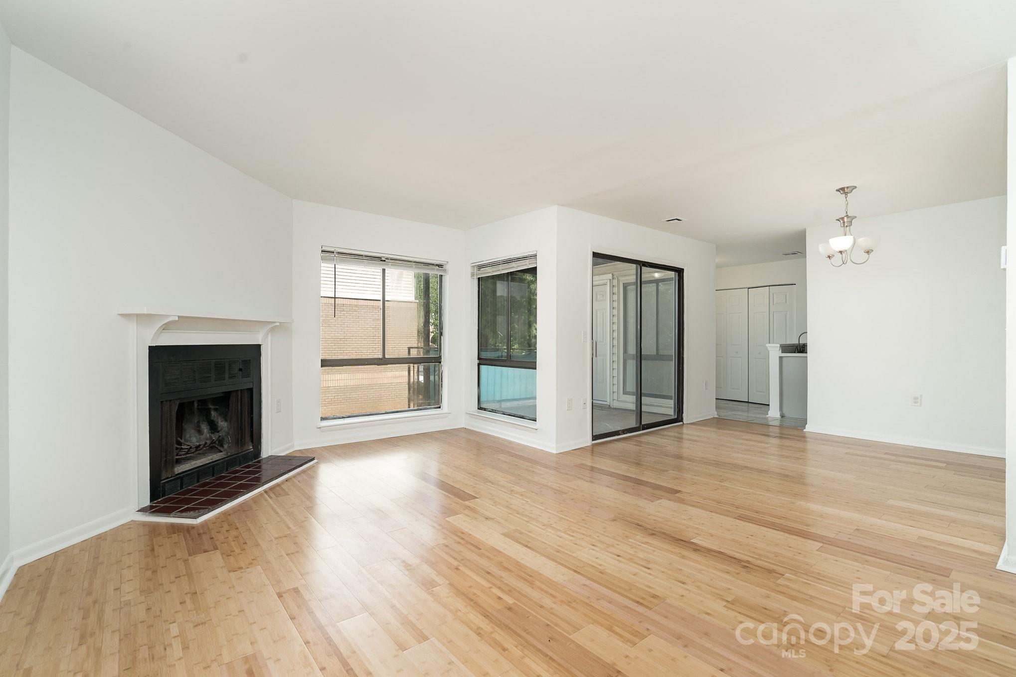 4900 Spring Lake Drive D Property Photo 6