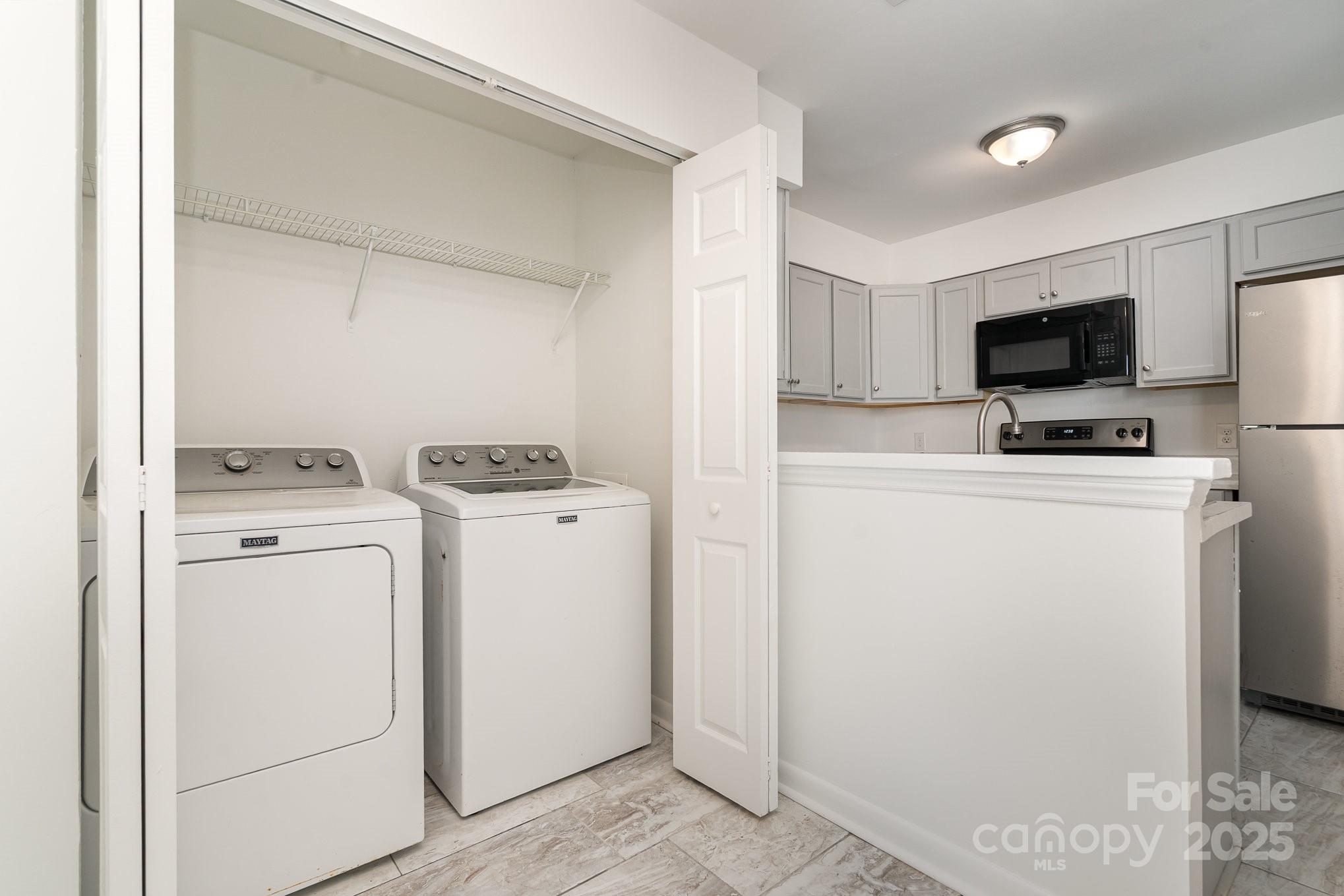 4900 Spring Lake Drive D Property Photo 13