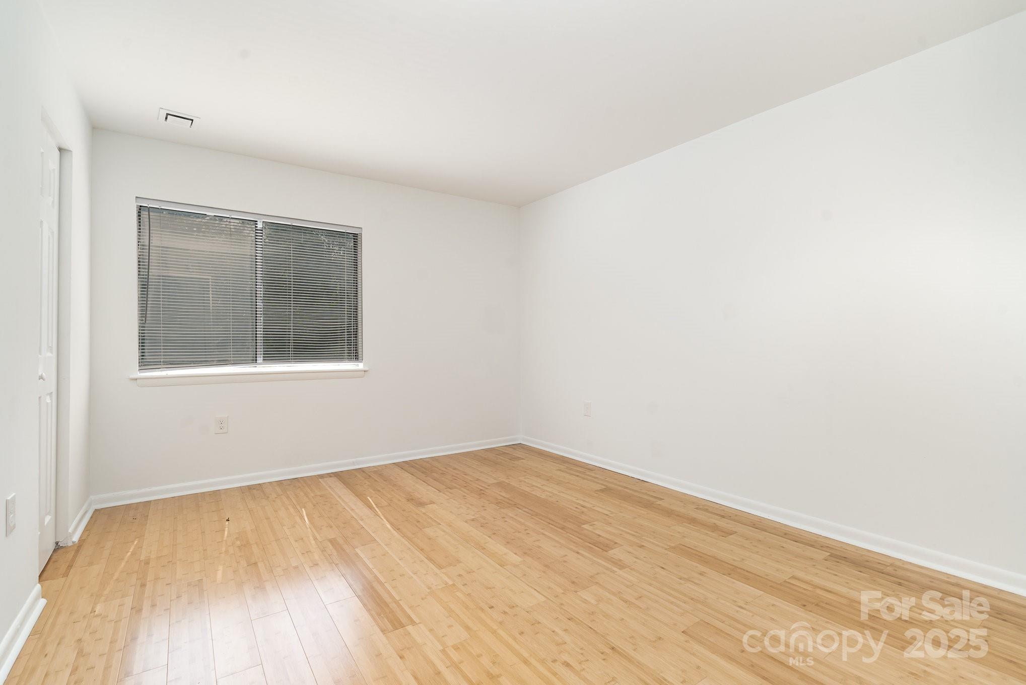 4900 Spring Lake Drive D Property Photo 15