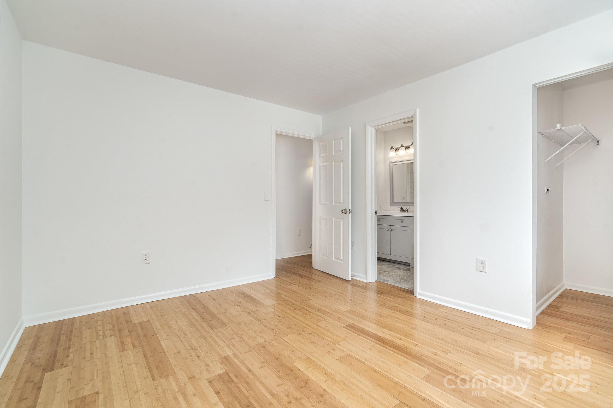 4900 Spring Lake Drive D Property Photo 16