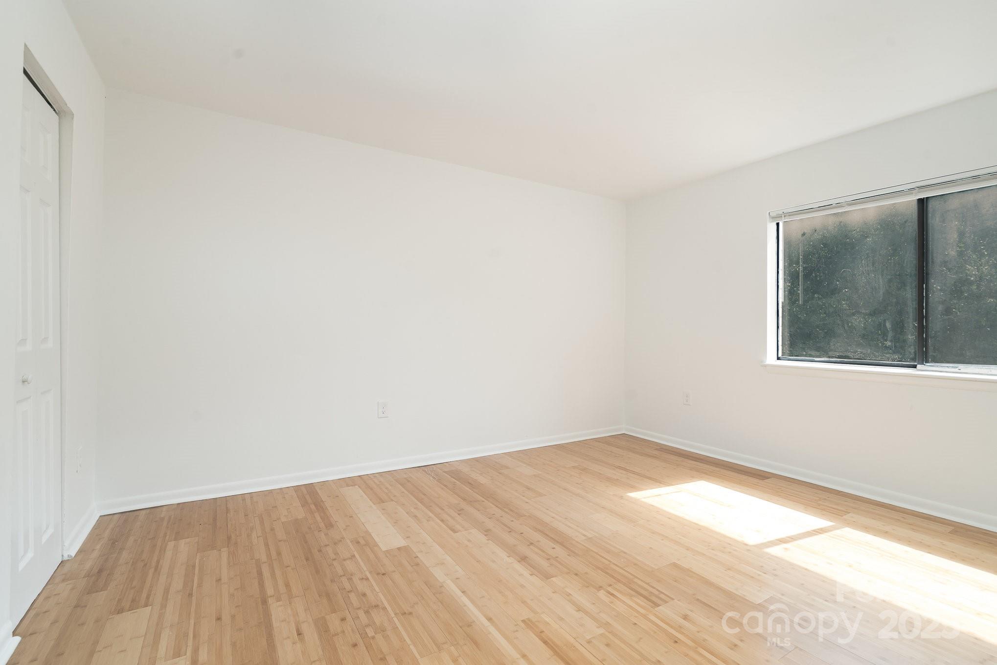 4900 Spring Lake Drive D Property Photo 18