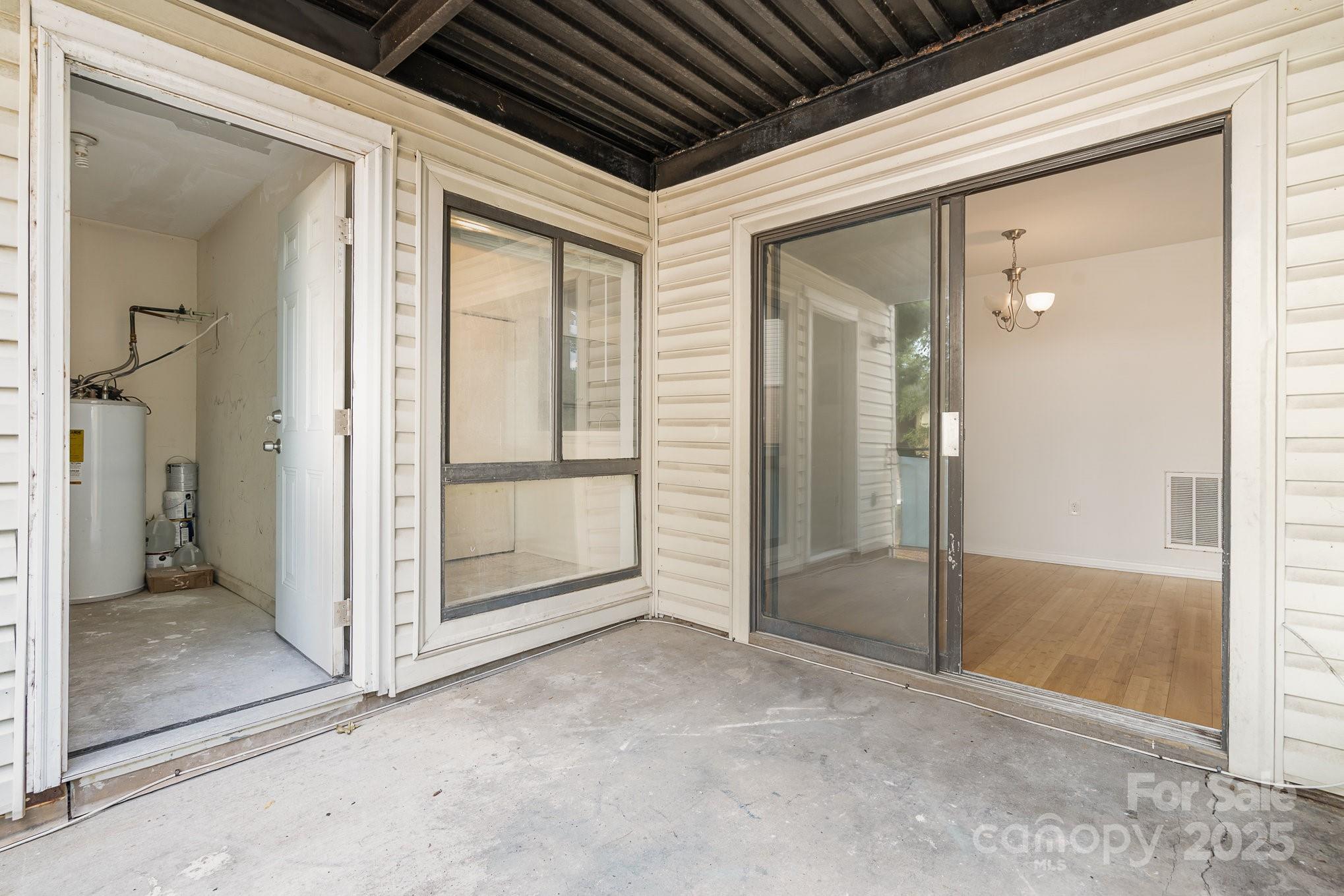 4900 Spring Lake Drive D Property Photo 22