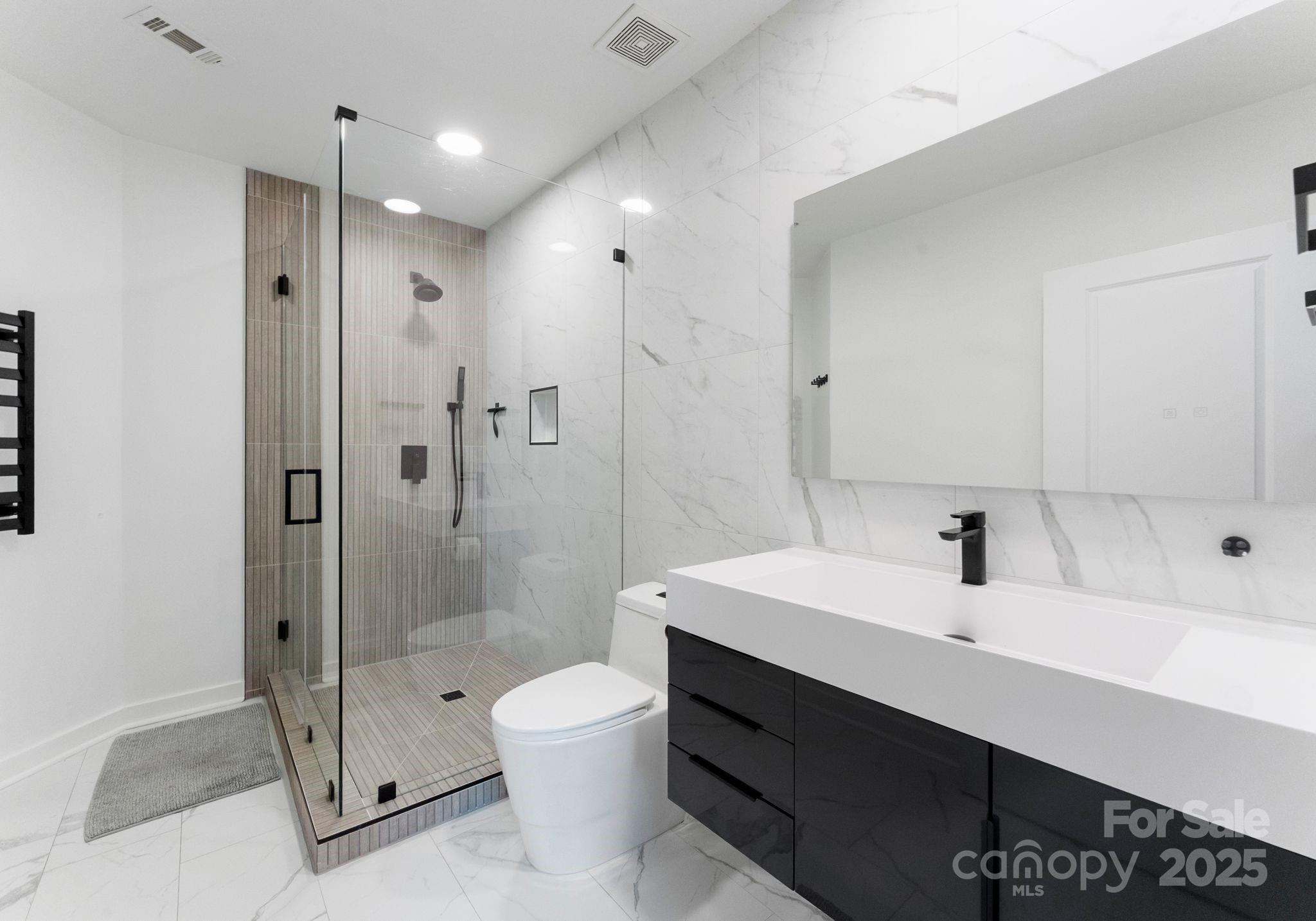 210 N Church Street 1801 Property Photo 13