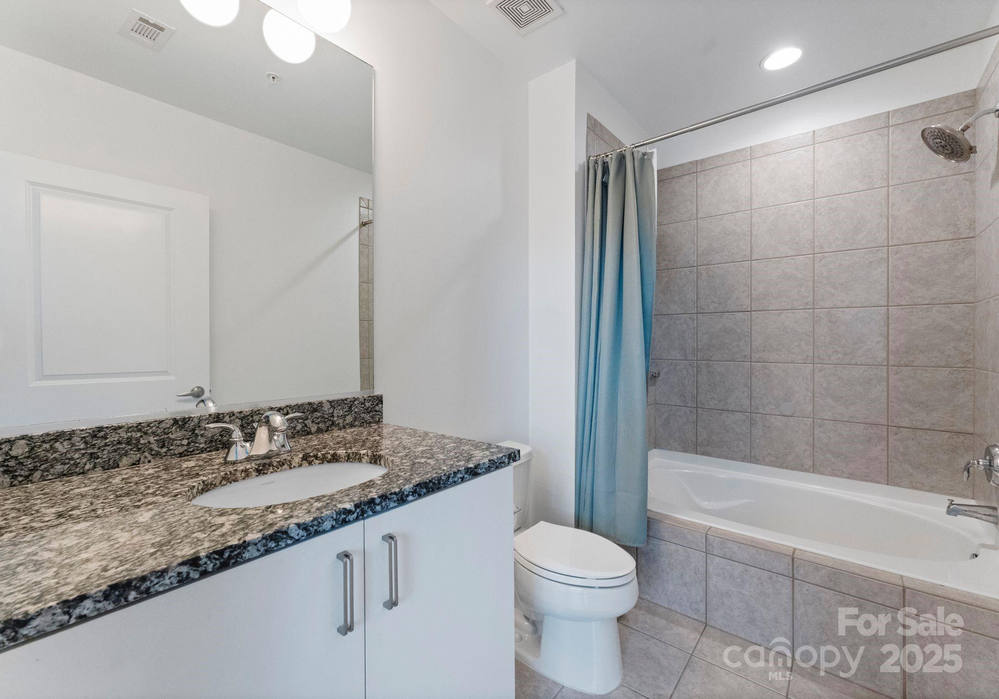 210 N Church Street 1801 Property Photo 19