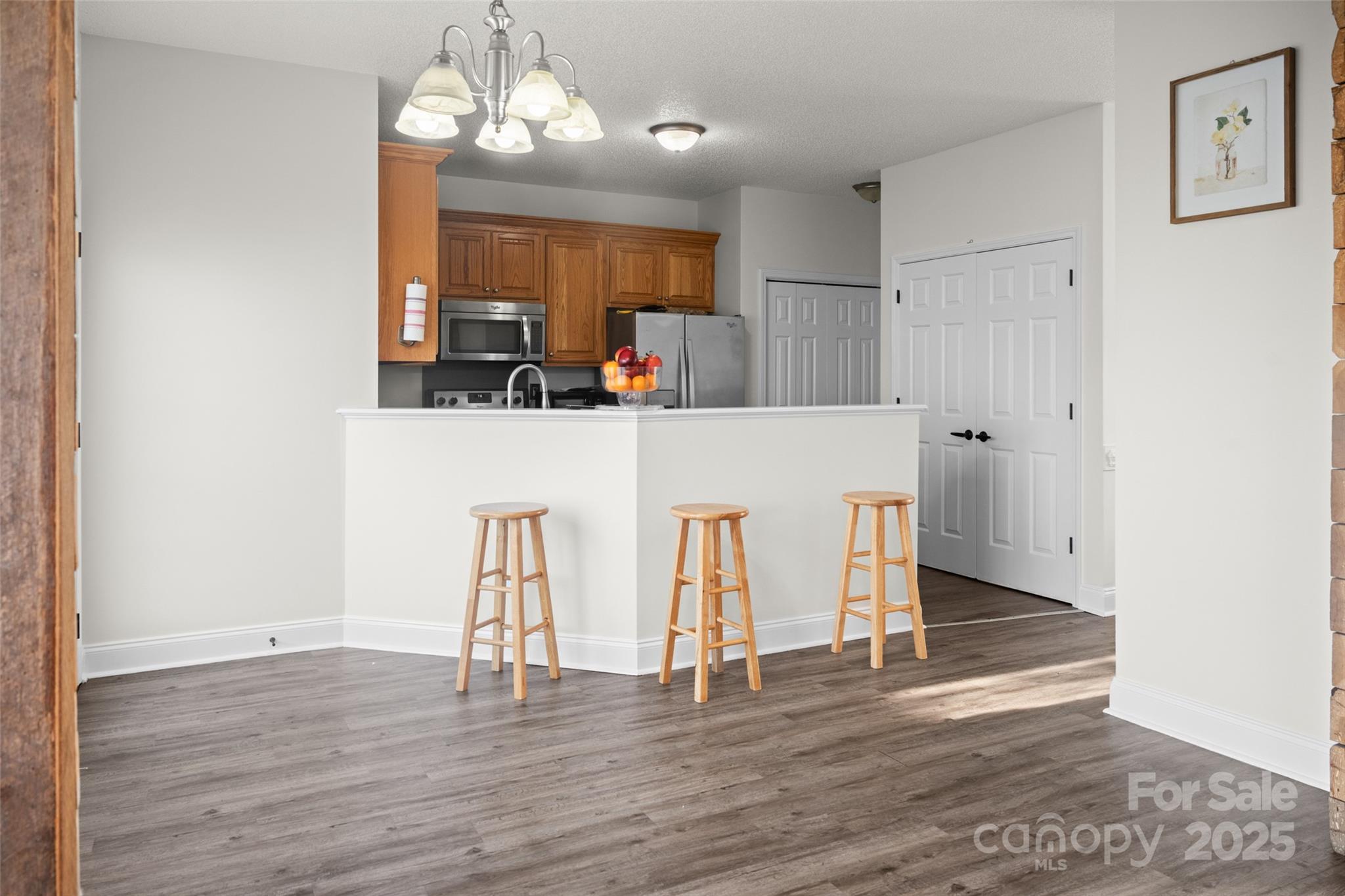 215 Birchwood Court Property Photo 5