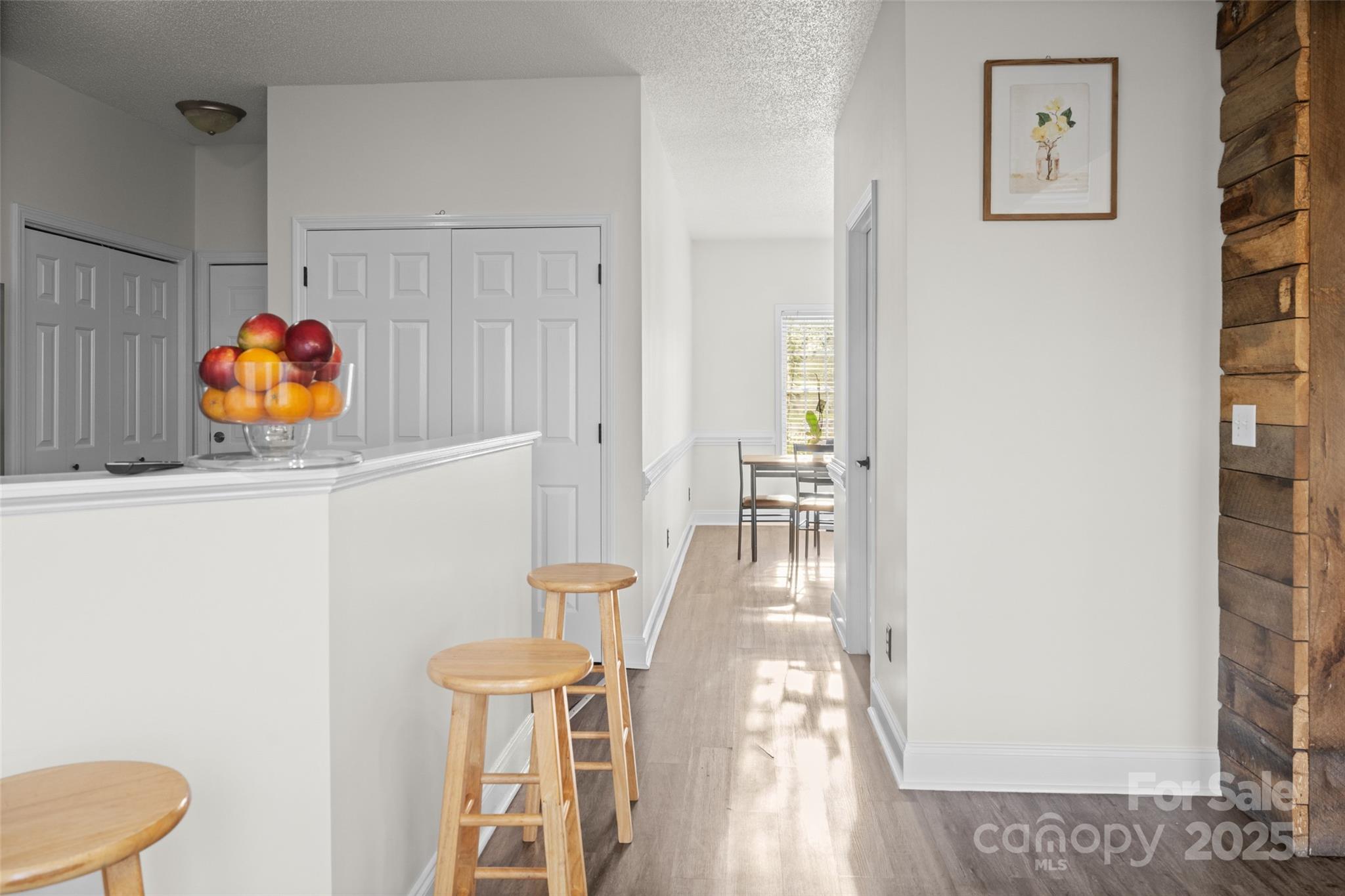 215 Birchwood Court Property Photo 6