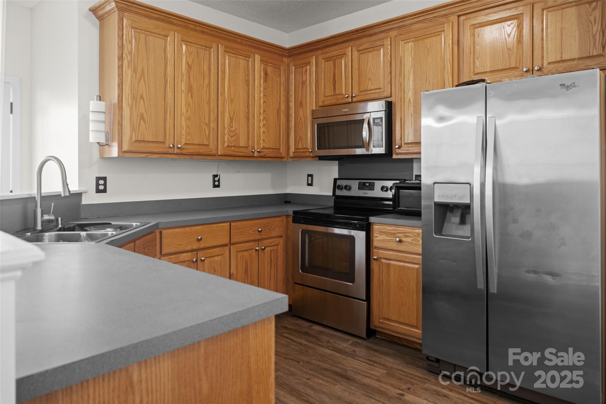 215 Birchwood Court Property Photo 8