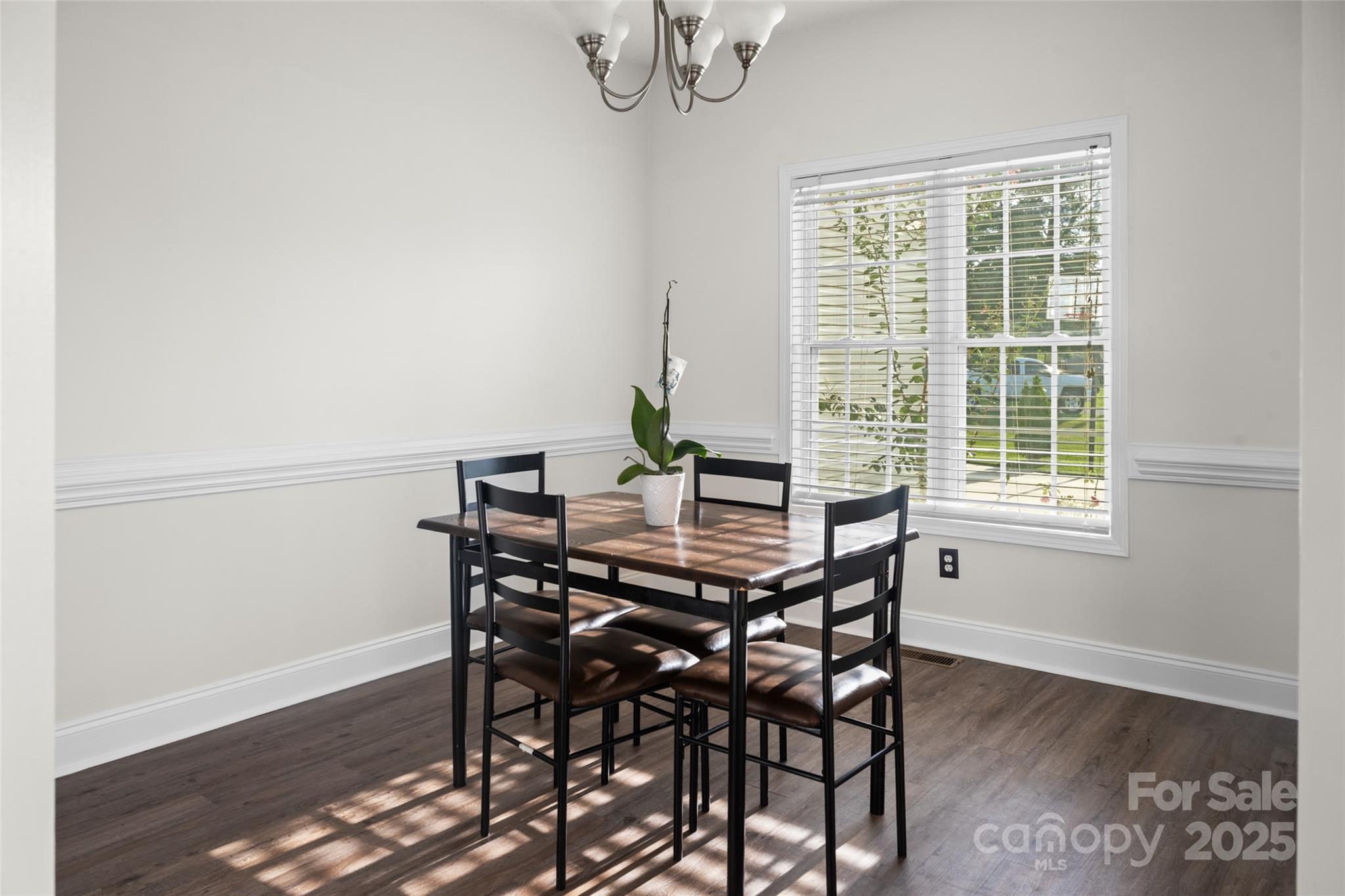 215 Birchwood Court Property Photo 14