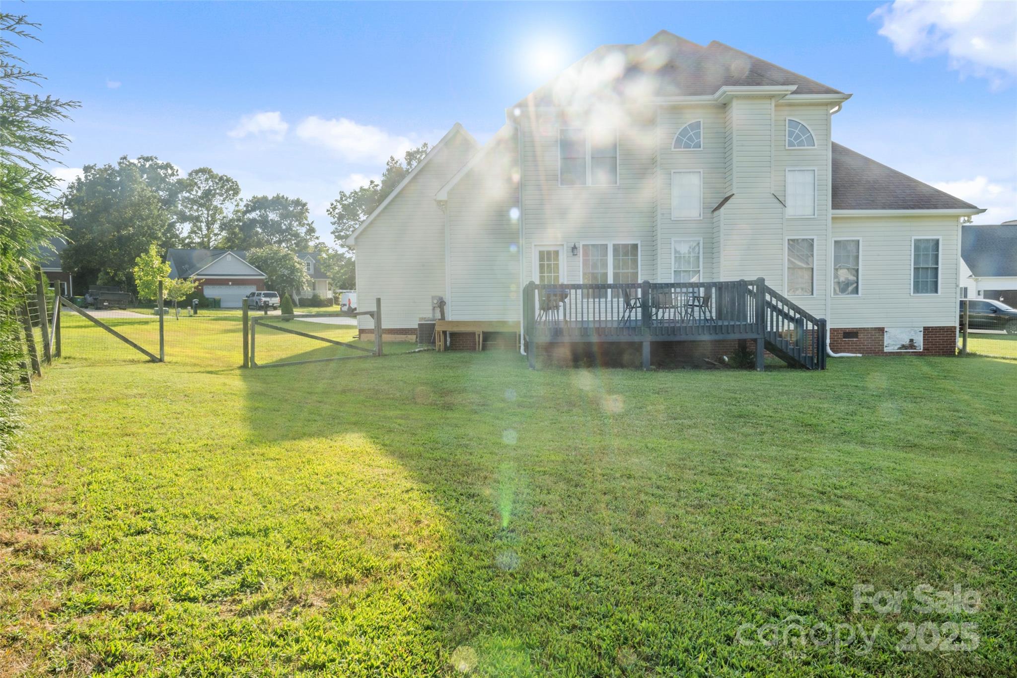 215 Birchwood Court Property Photo 30