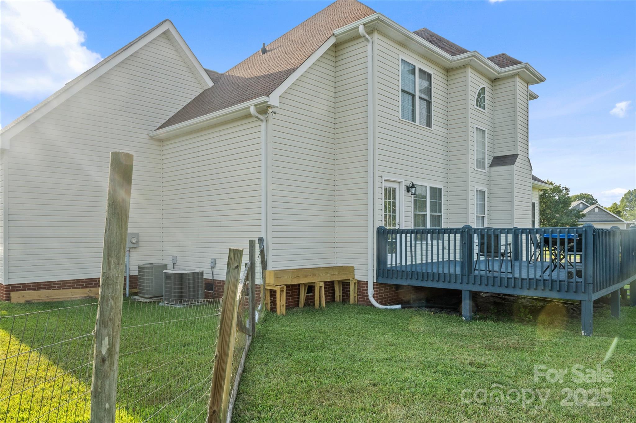 215 Birchwood Court Property Photo 32