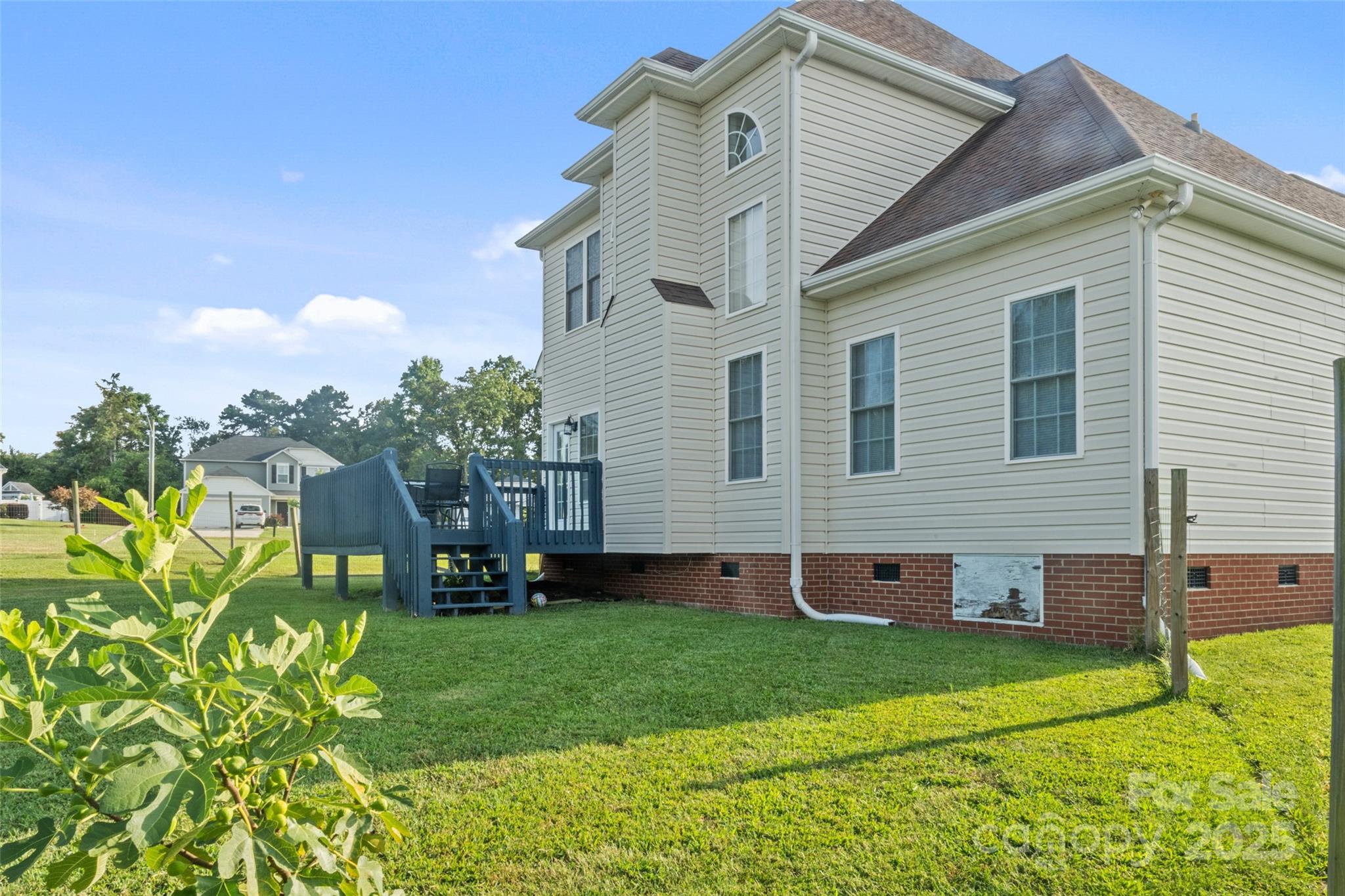 215 Birchwood Court Property Photo 35