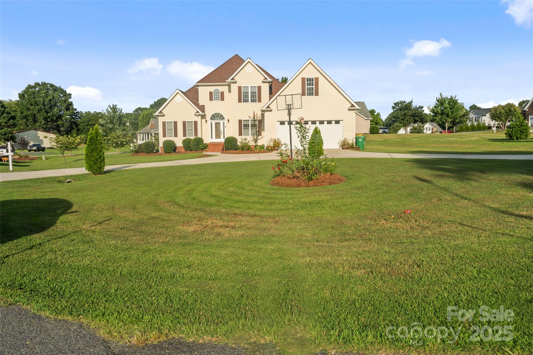 215 Birchwood Court Property Photo 38