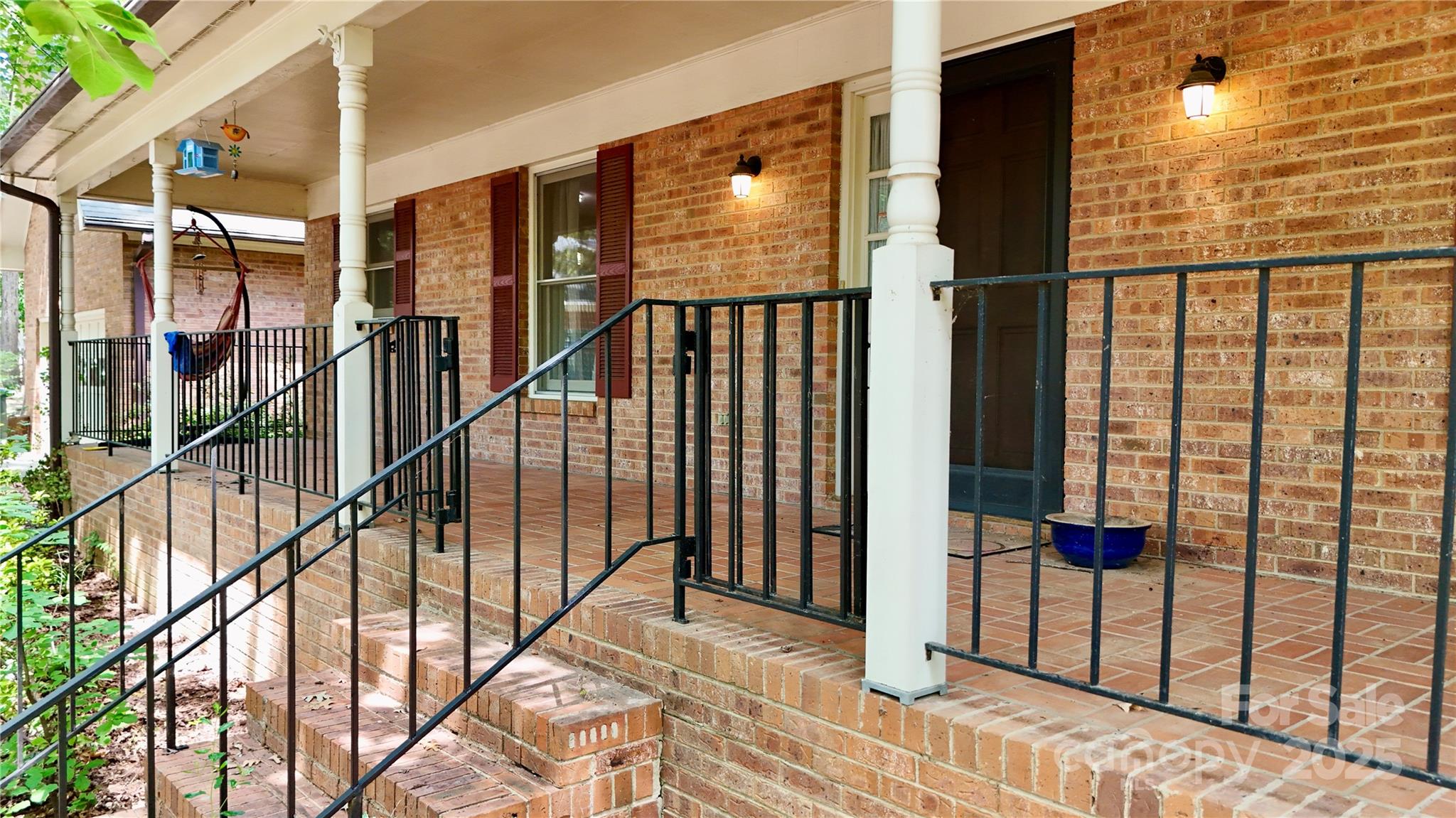 1302 Kensington Place Property Photo 4