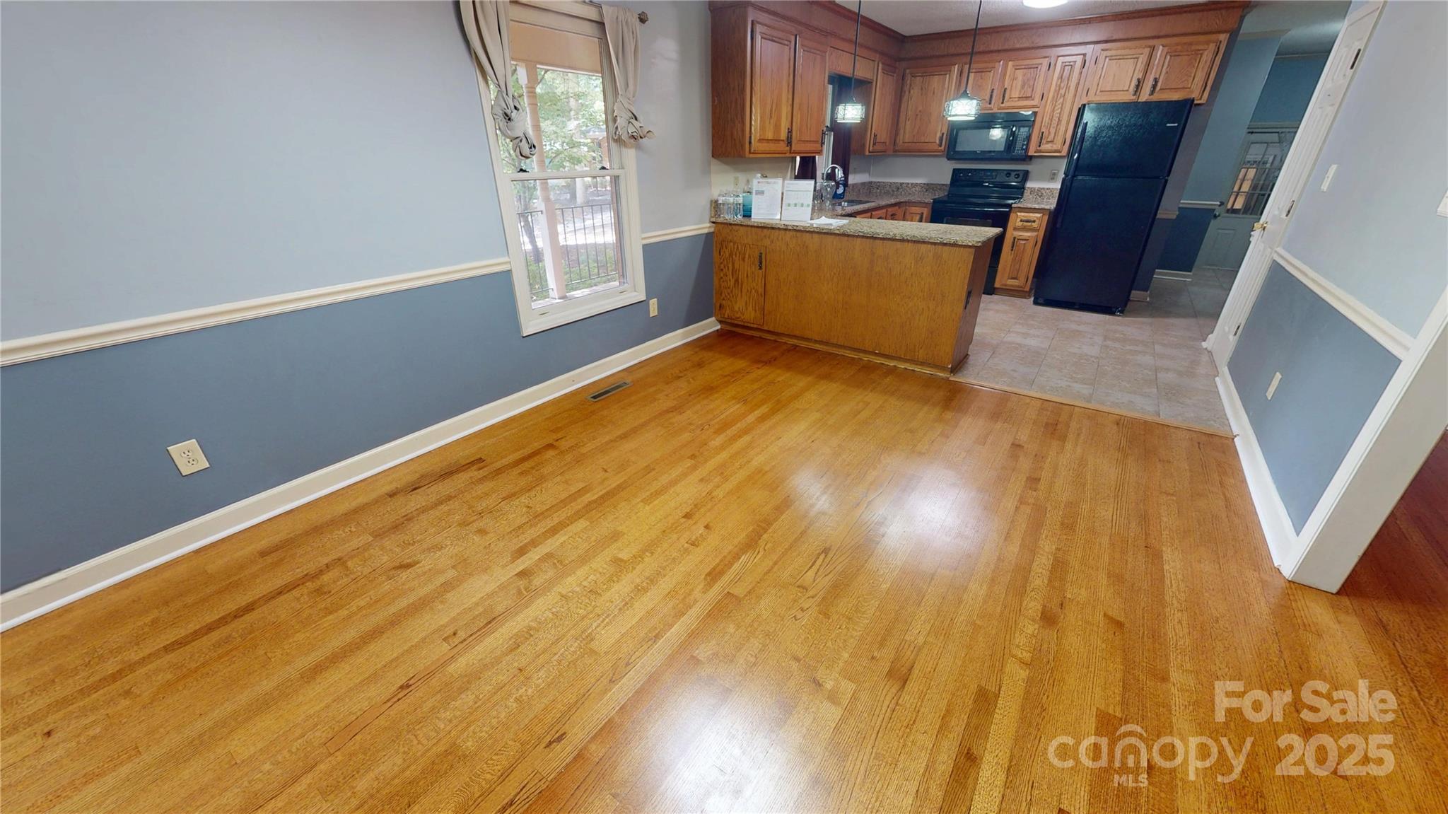 1302 Kensington Place Property Photo 6