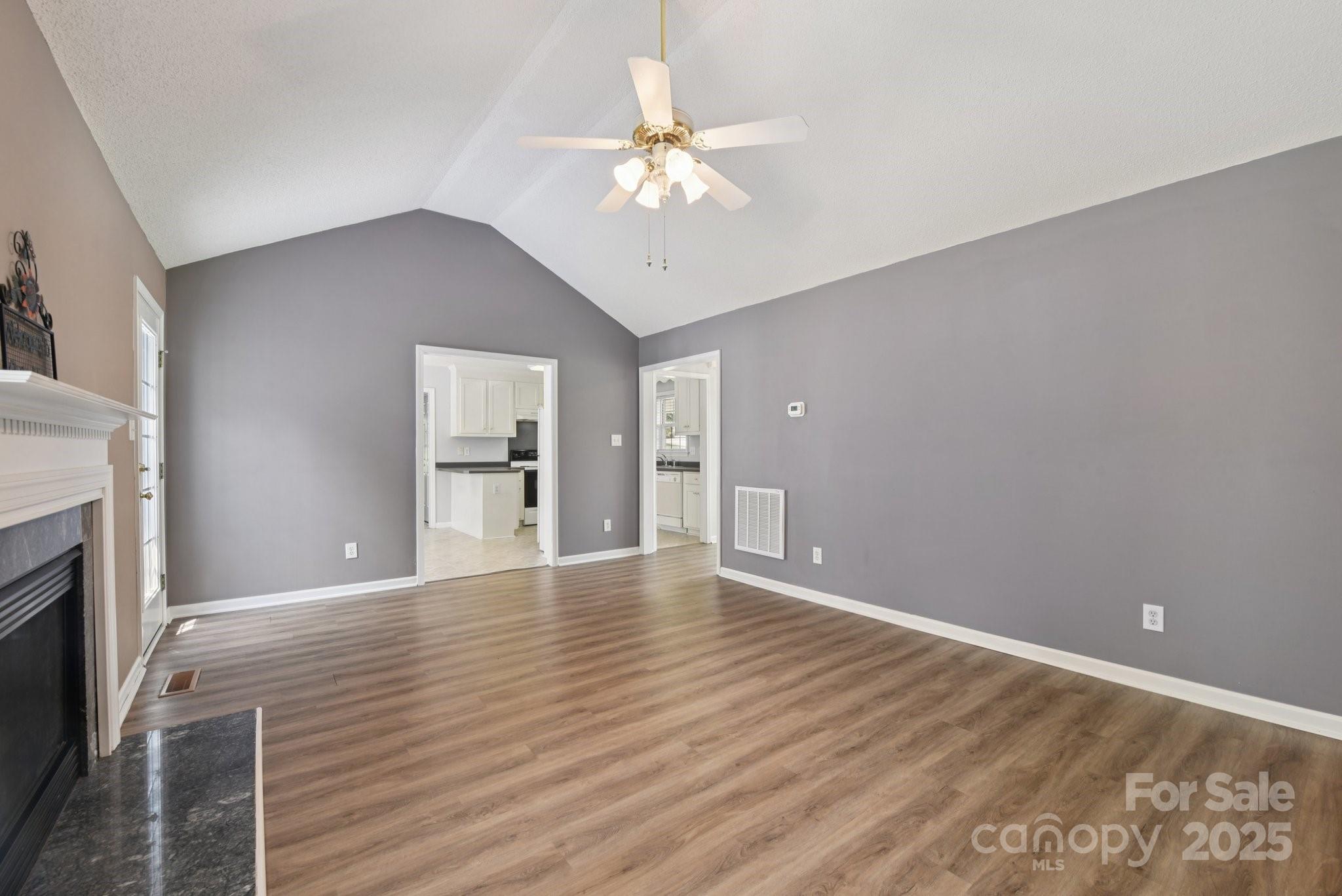 1114 Courtney Cove Court Property Photo 6