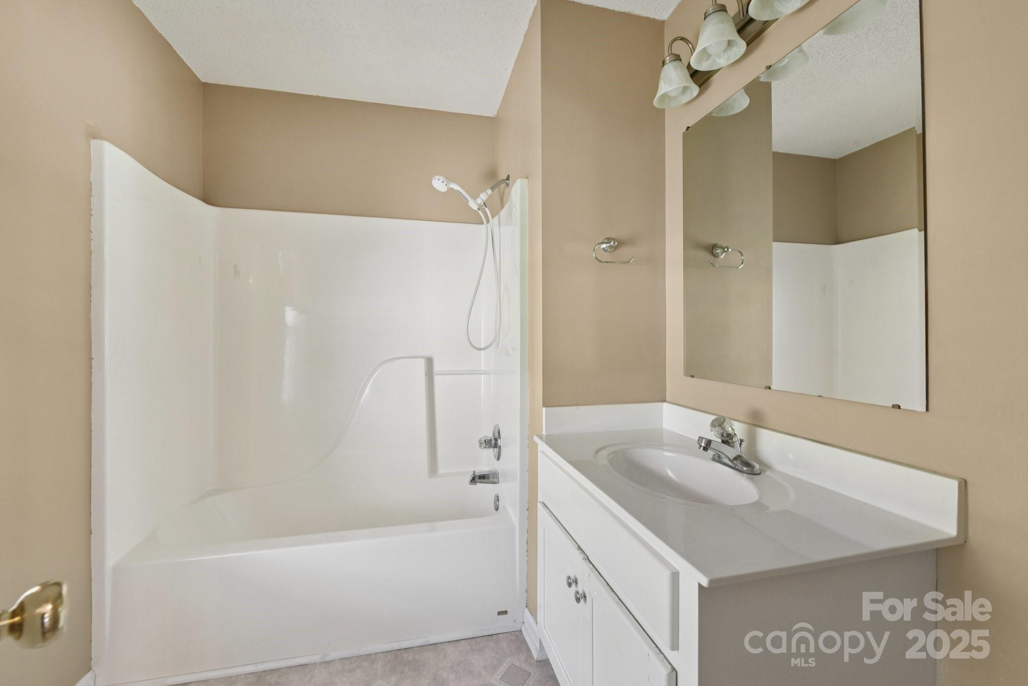 1114 Courtney Cove Court Property Photo 23