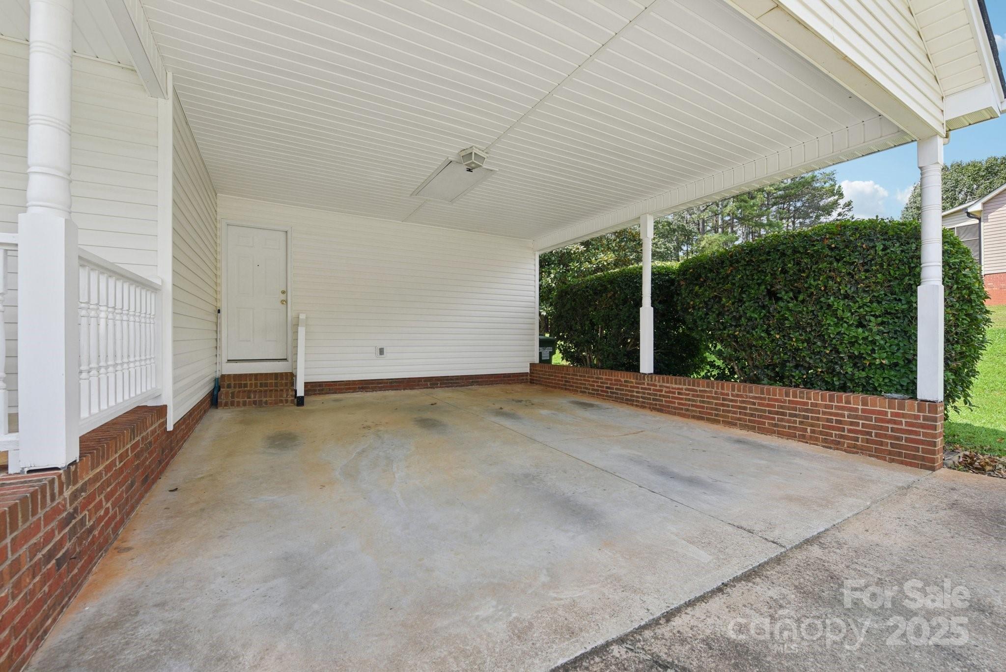 1114 Courtney Cove Court Property Photo 27