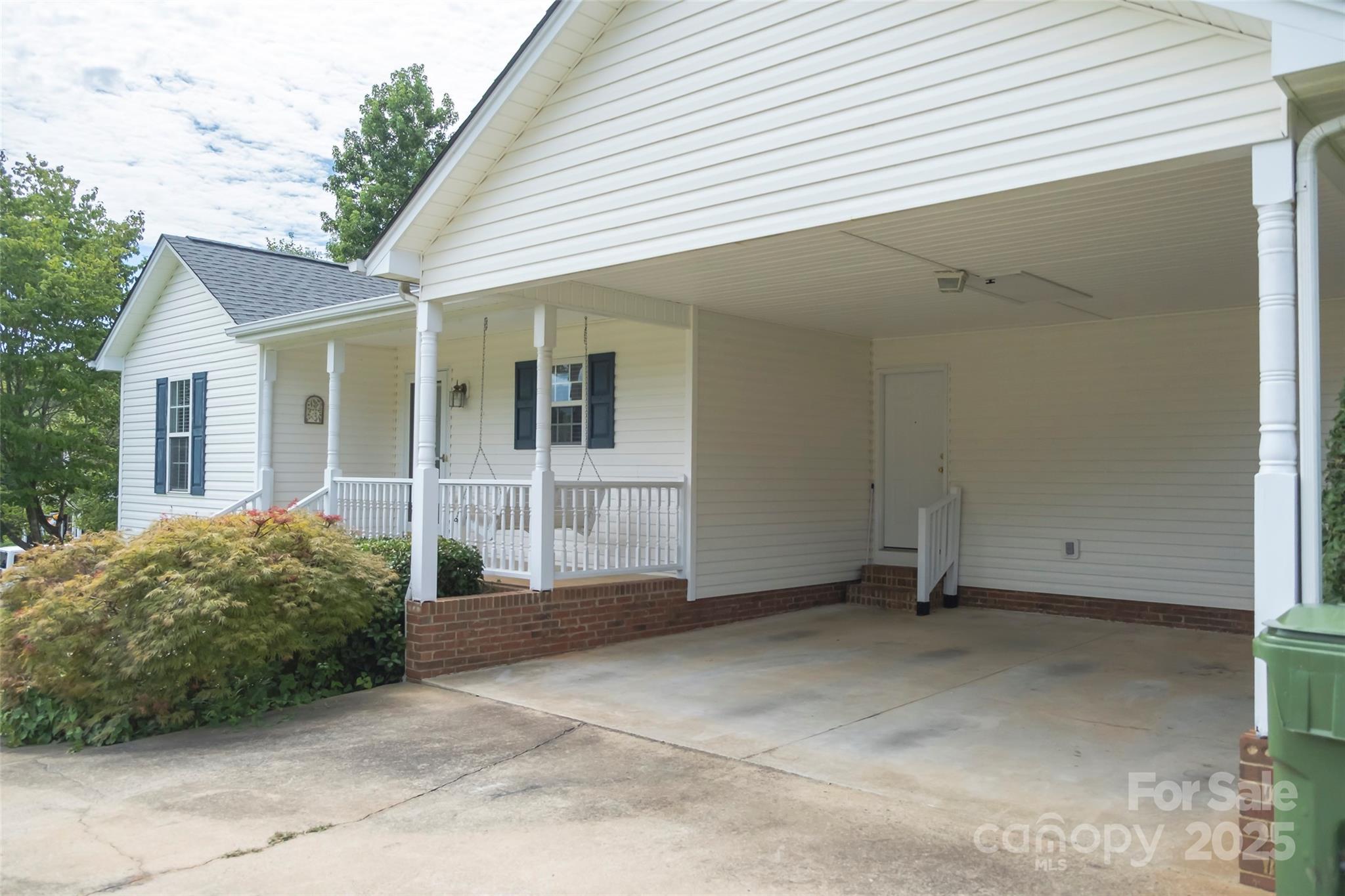 1114 Courtney Cove Court Property Photo 44