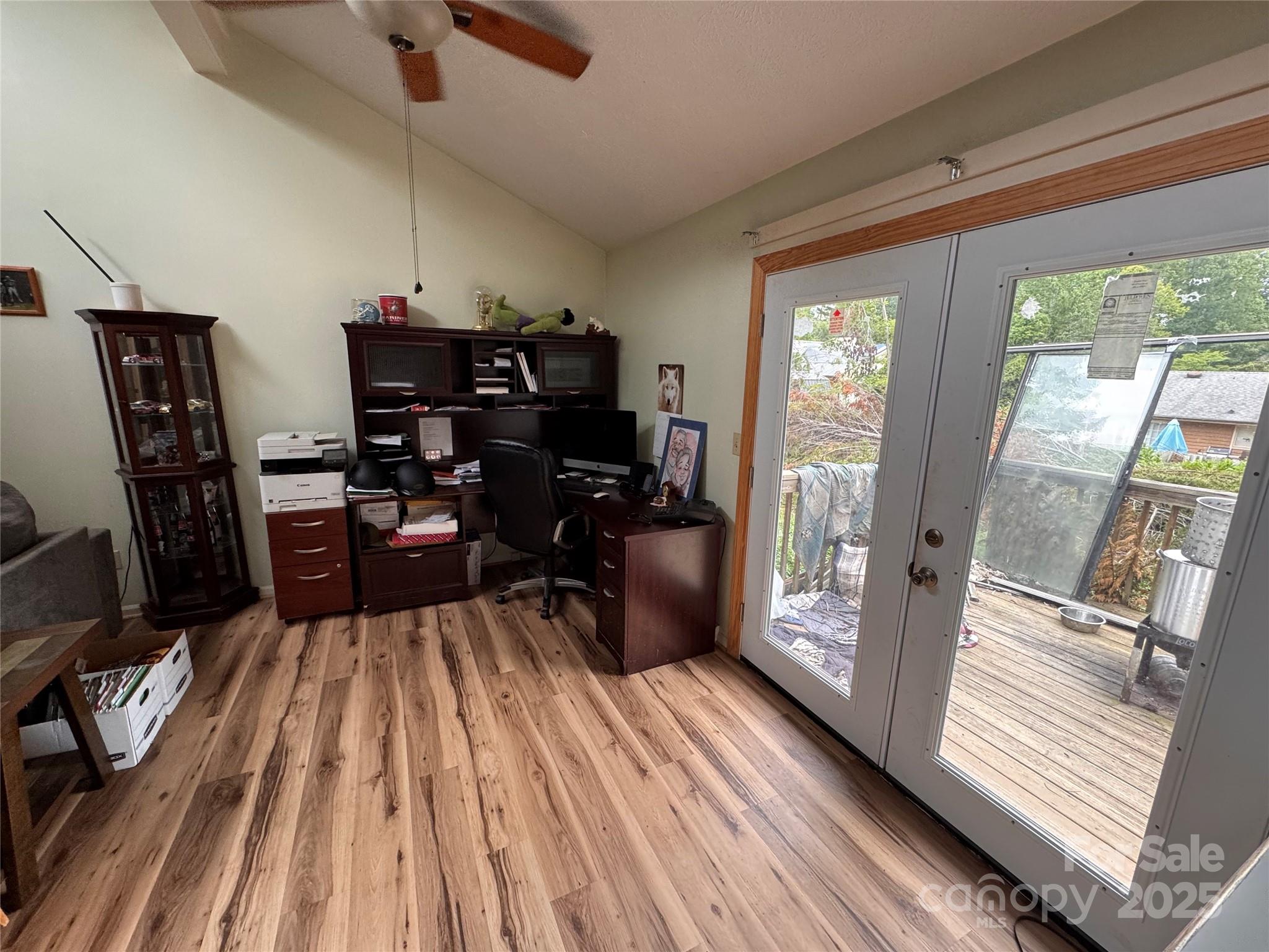 15 Golden Oaks Lane Property Photo 5