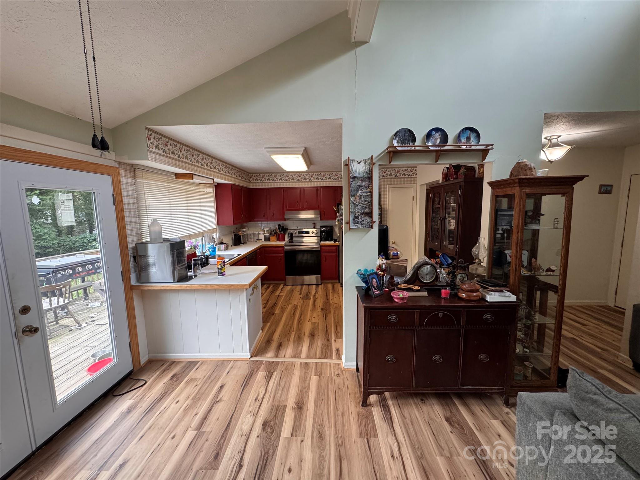 15 Golden Oaks Lane Property Photo 6