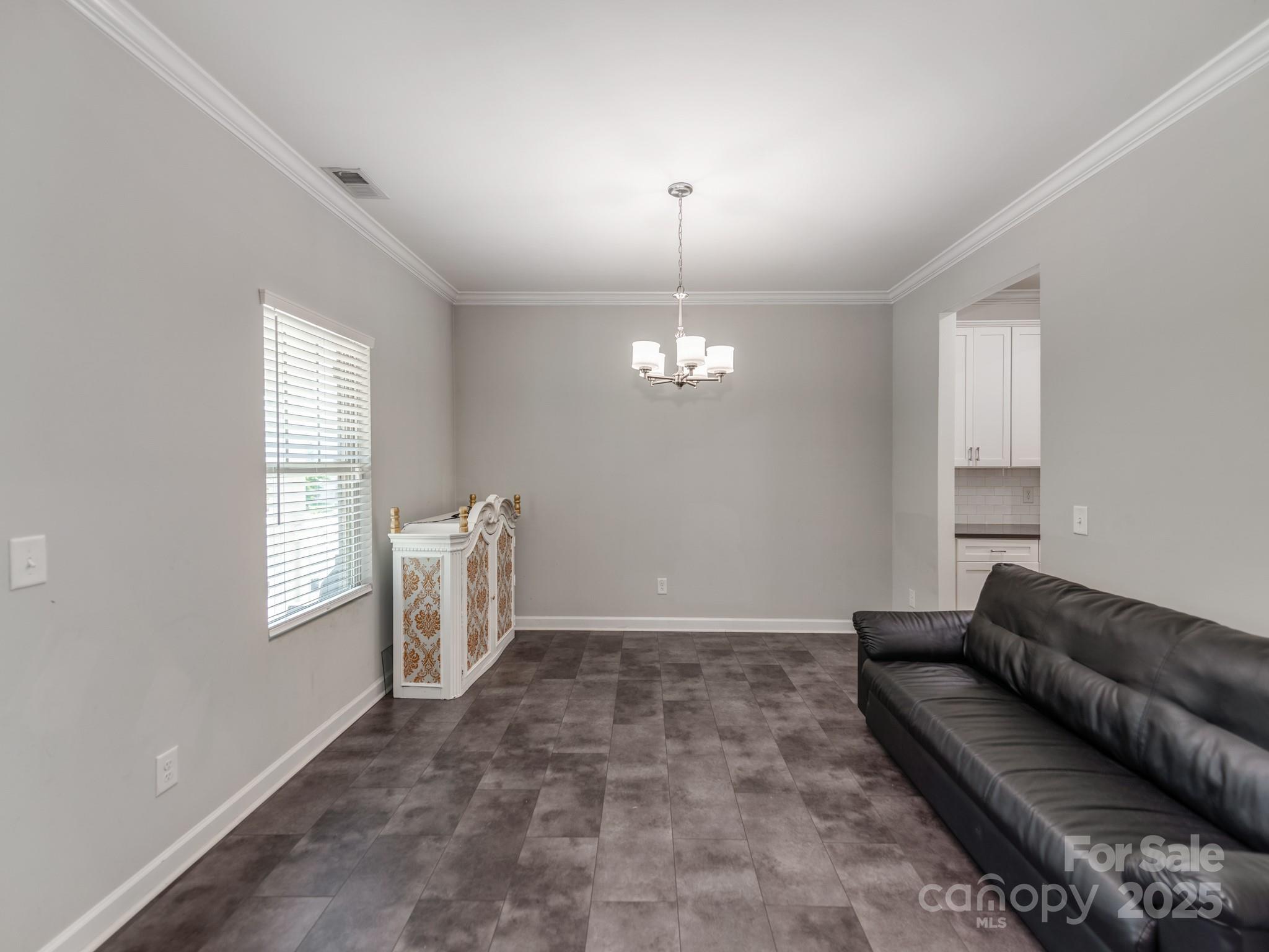 5098 Burnwald Court Property Photo 6