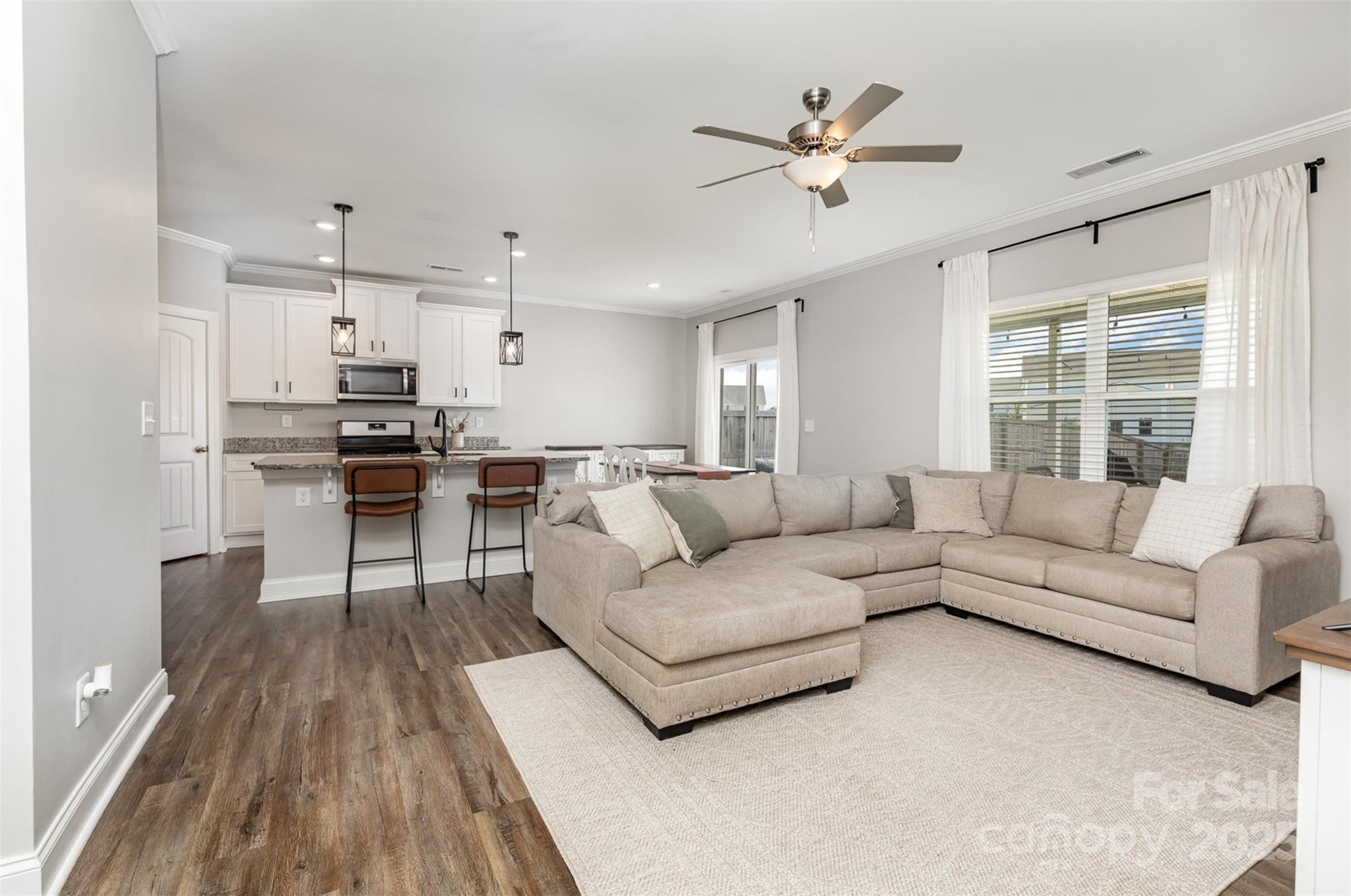 3648 Allenby Place Property Photo 6