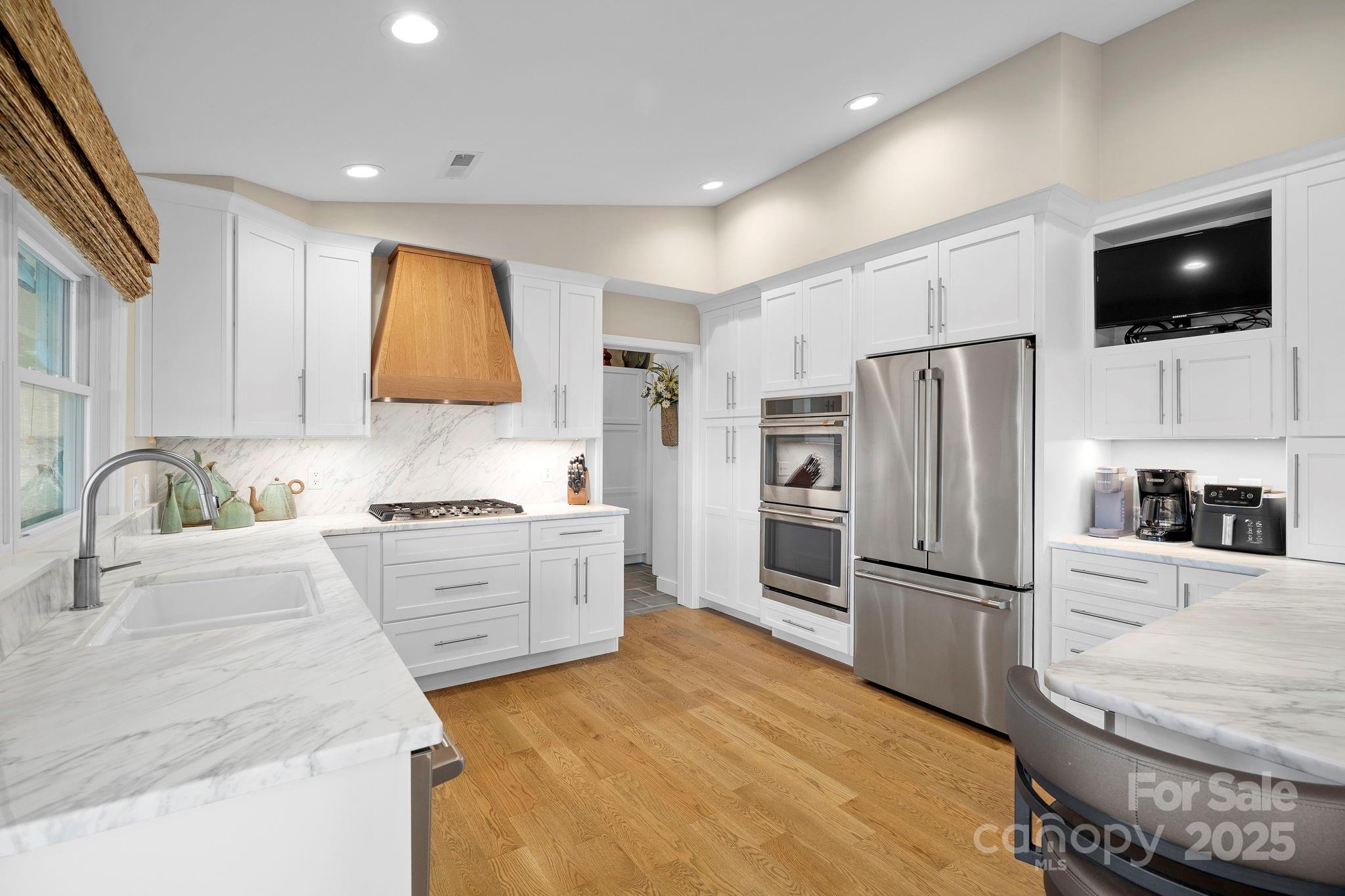 10 Audubon Drive Property Photo 12