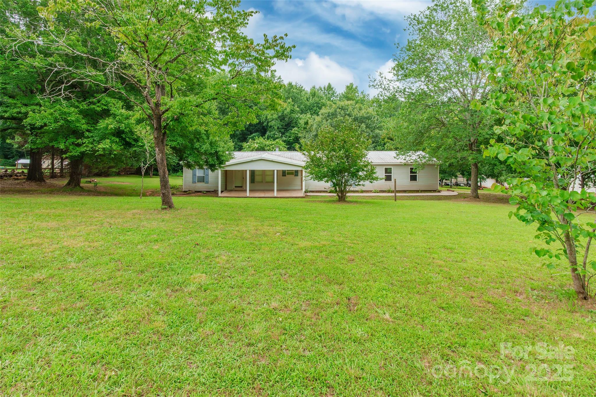 128 Scroggs Cemetery Road Property Photo 1