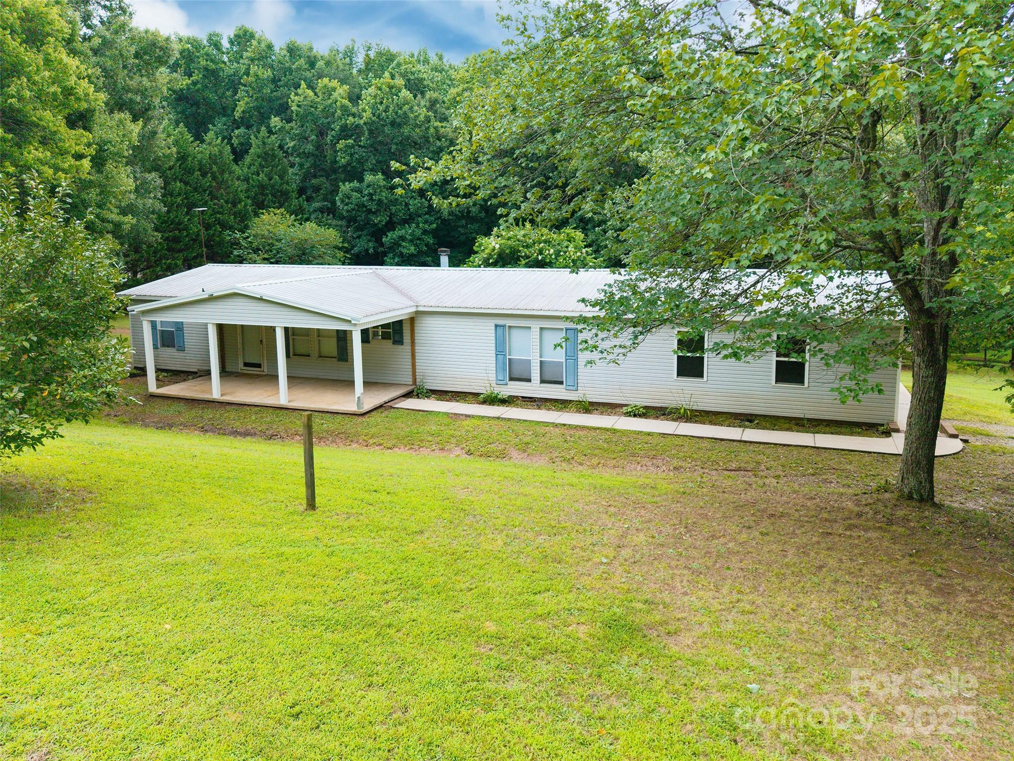 128 Scroggs Cemetery Road Property Photo 2