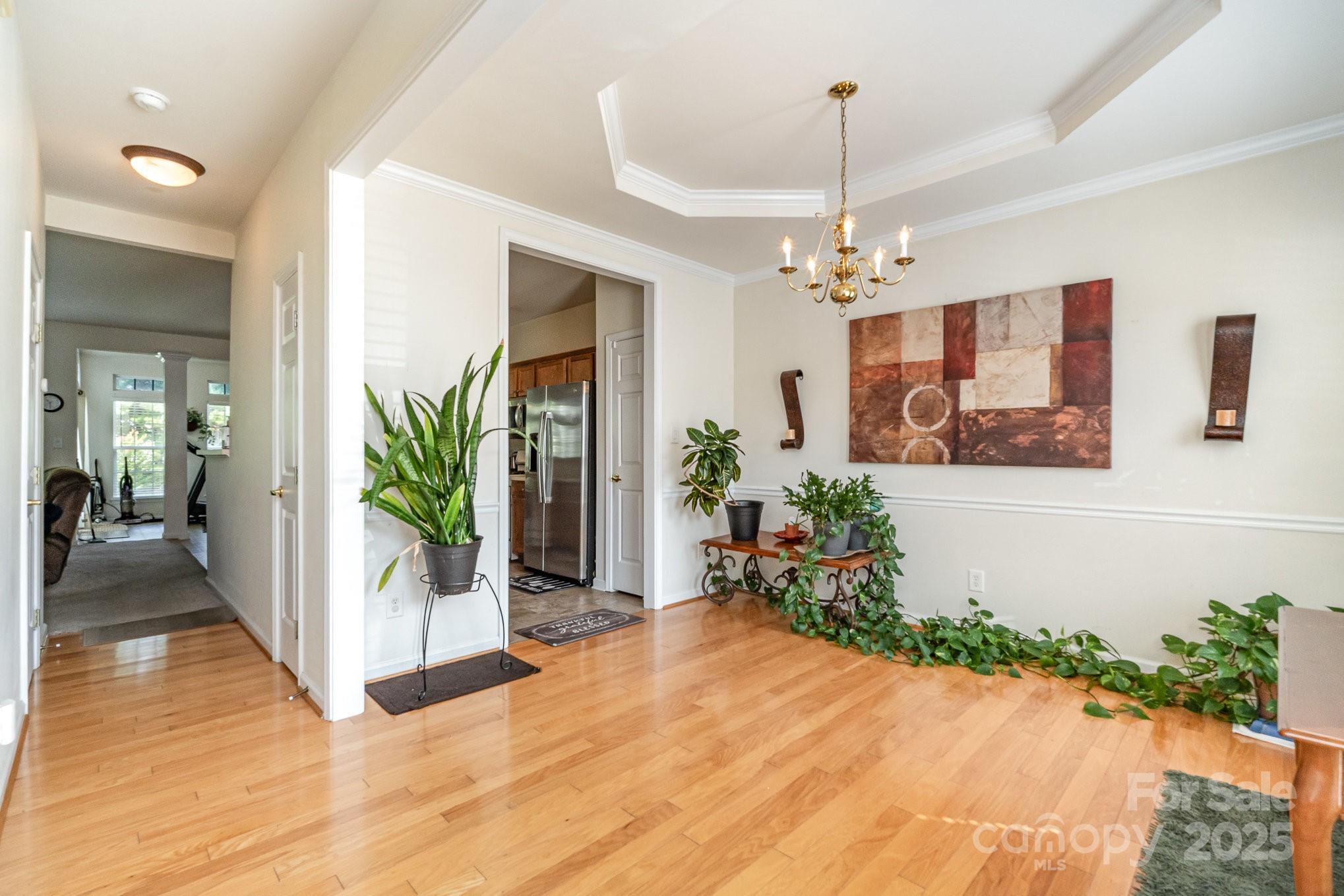 4016 Holly Villa Circle Property Photo 5