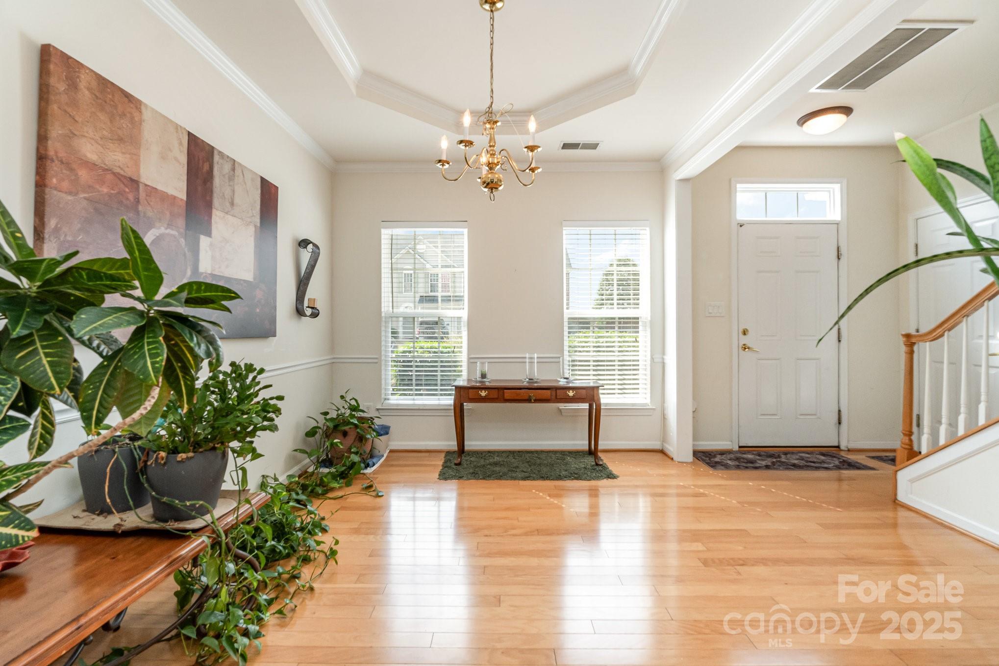 4016 Holly Villa Circle Property Photo 6