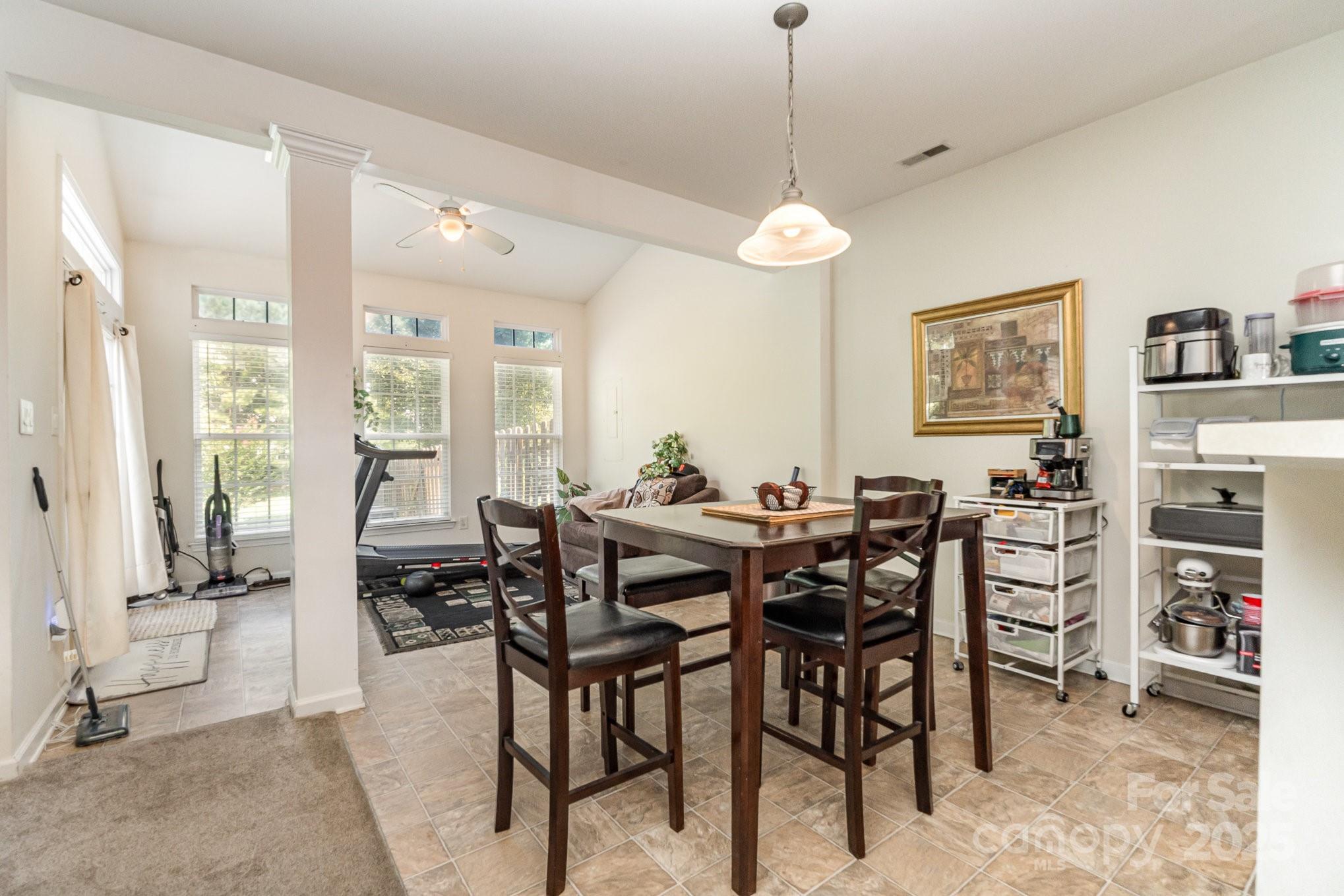 4016 Holly Villa Circle Property Photo 9