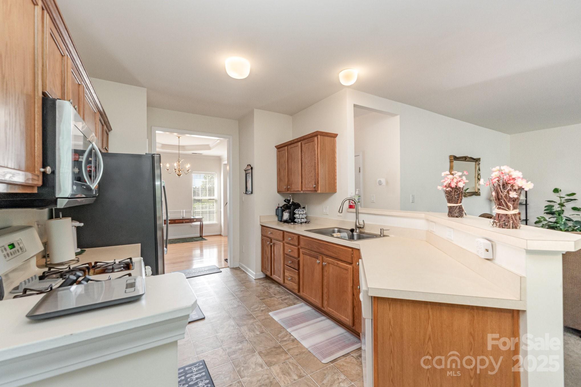 4016 Holly Villa Circle Property Photo 13