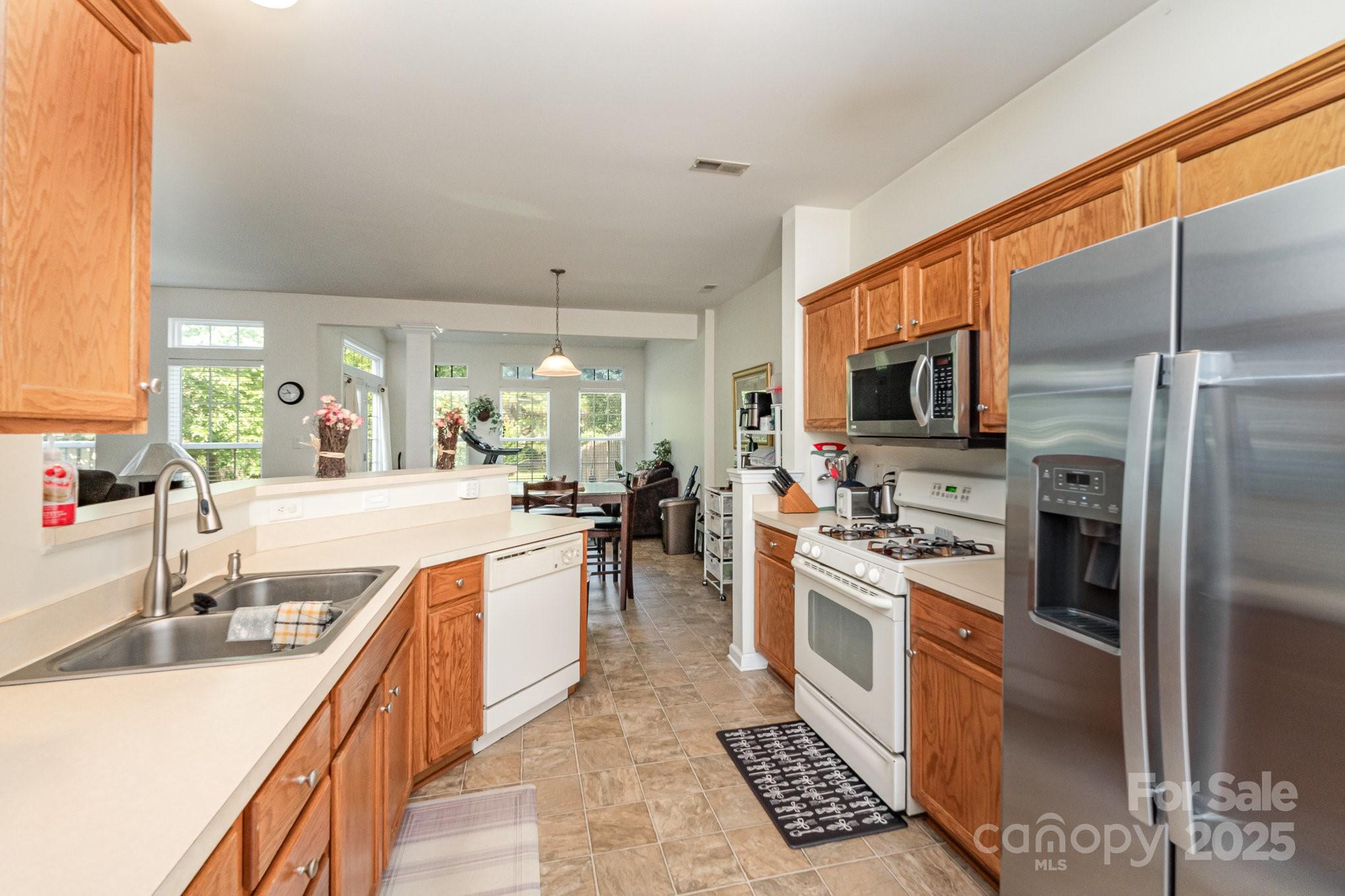 4016 Holly Villa Circle Property Photo 14