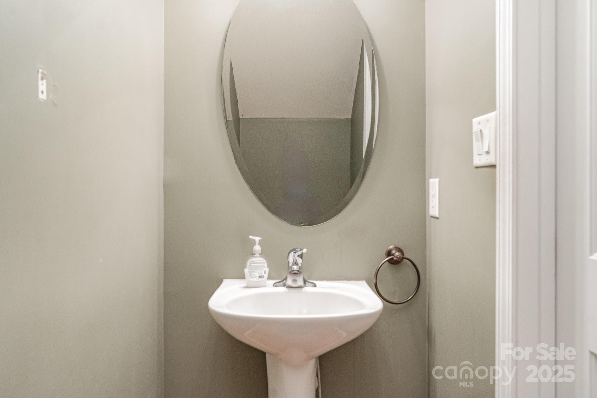 4016 Holly Villa Circle Property Photo 20