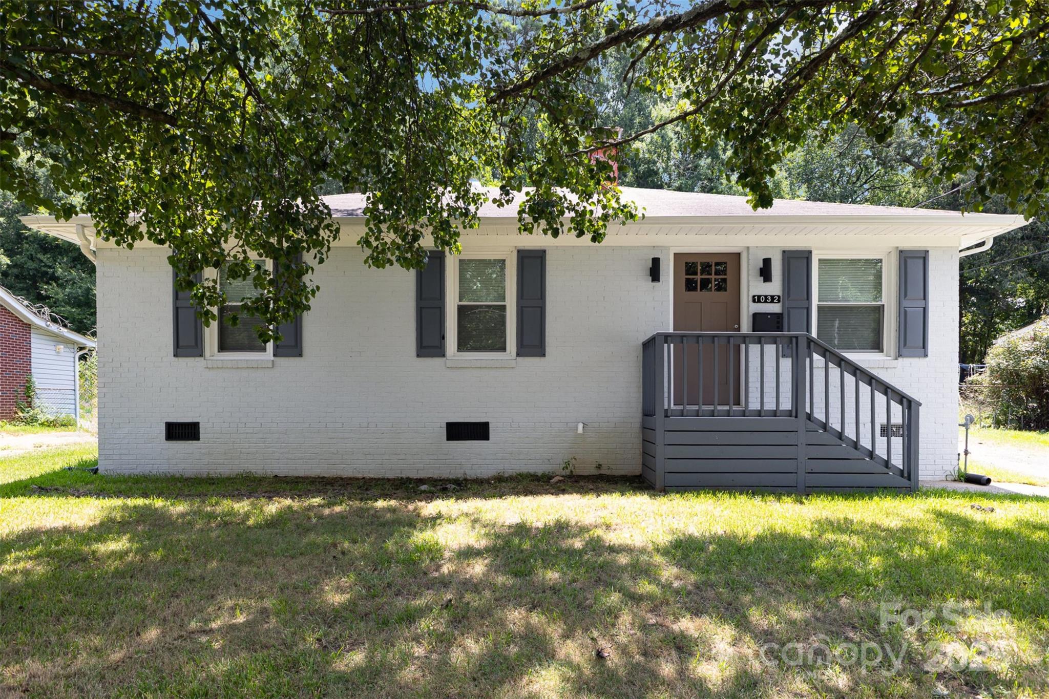 1032 Barrow Court Property Photo 1