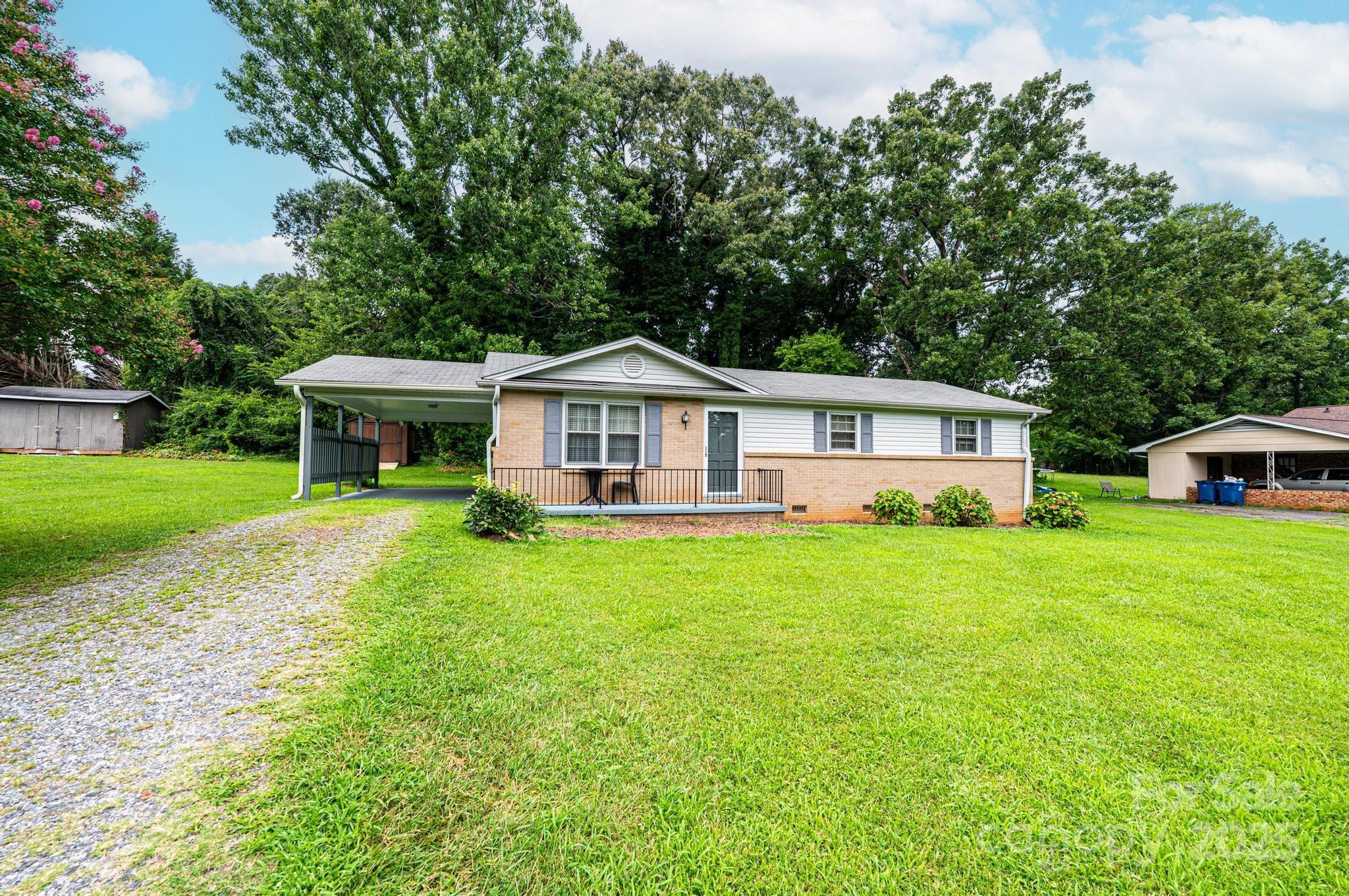 2131 24th Street Property Photo 1