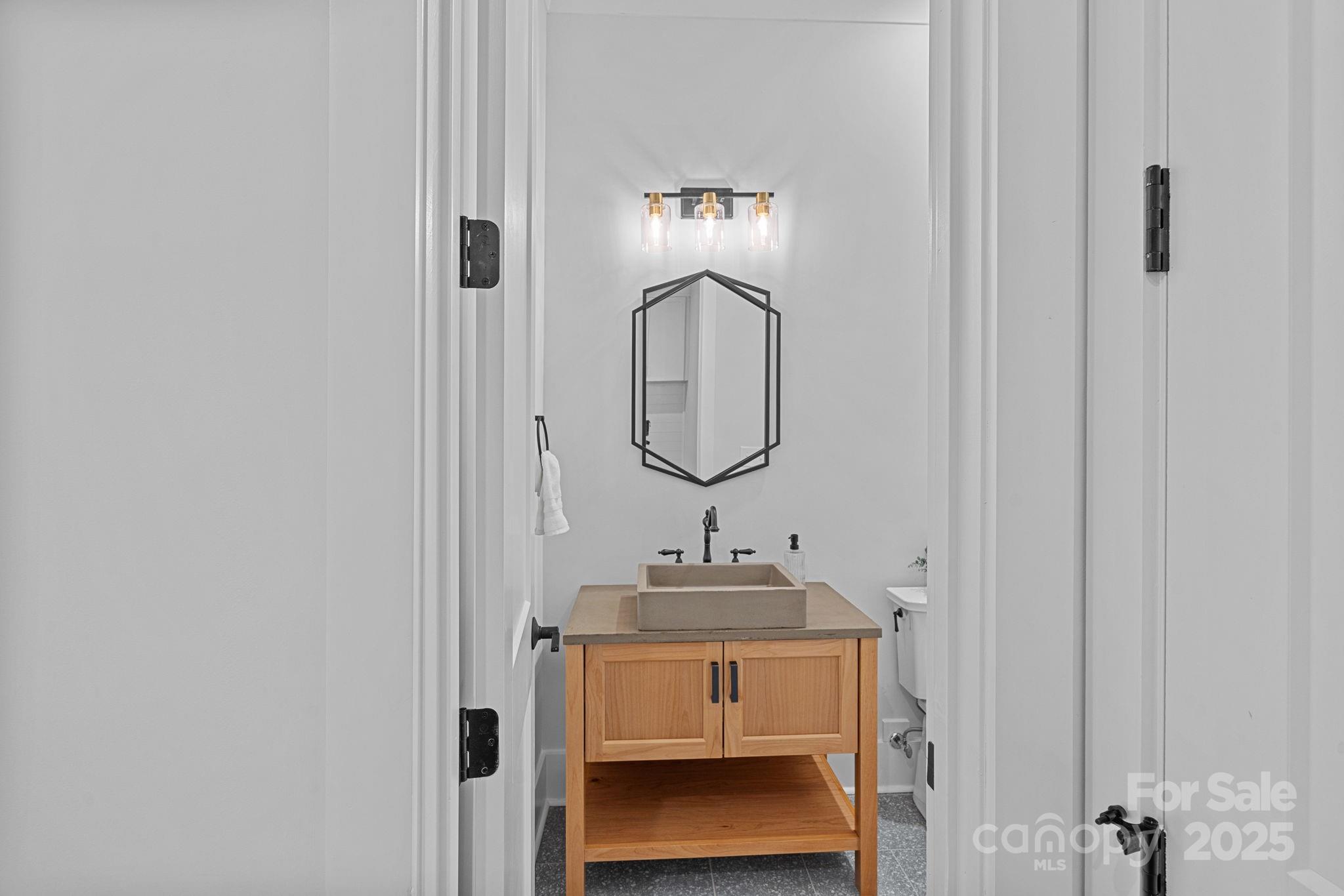 2010 Bessbrook Road Property Photo 17