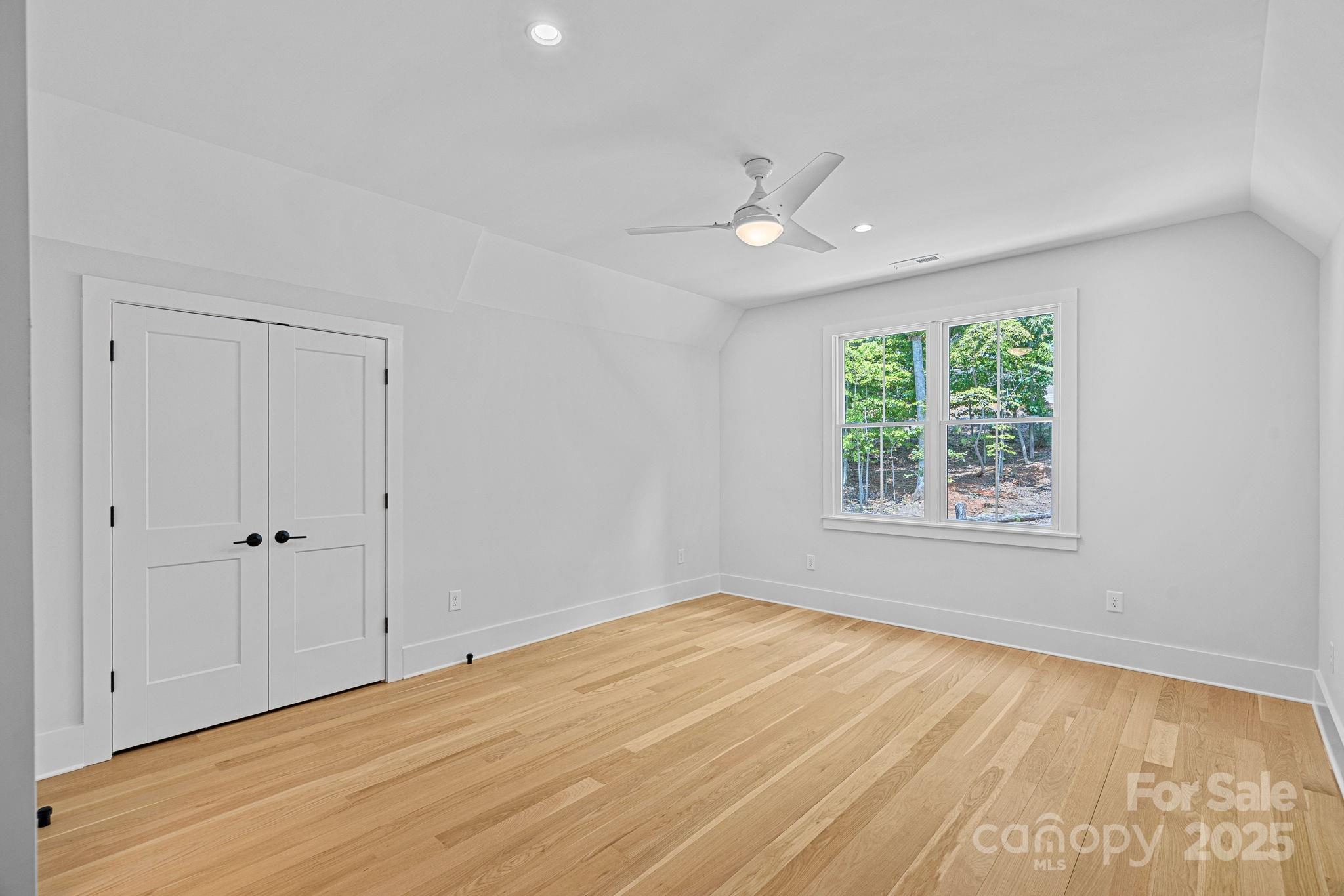 2010 Bessbrook Road Property Photo 21