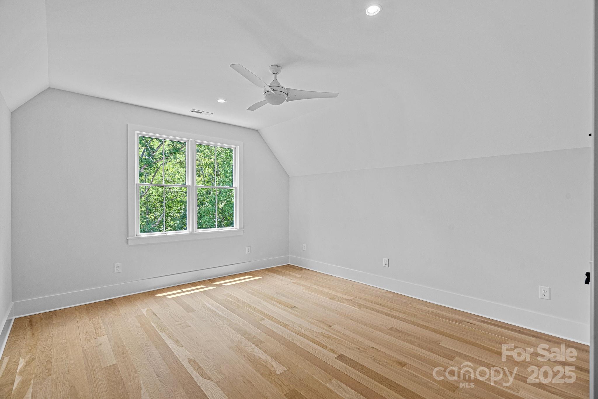 2010 Bessbrook Road Property Photo 24