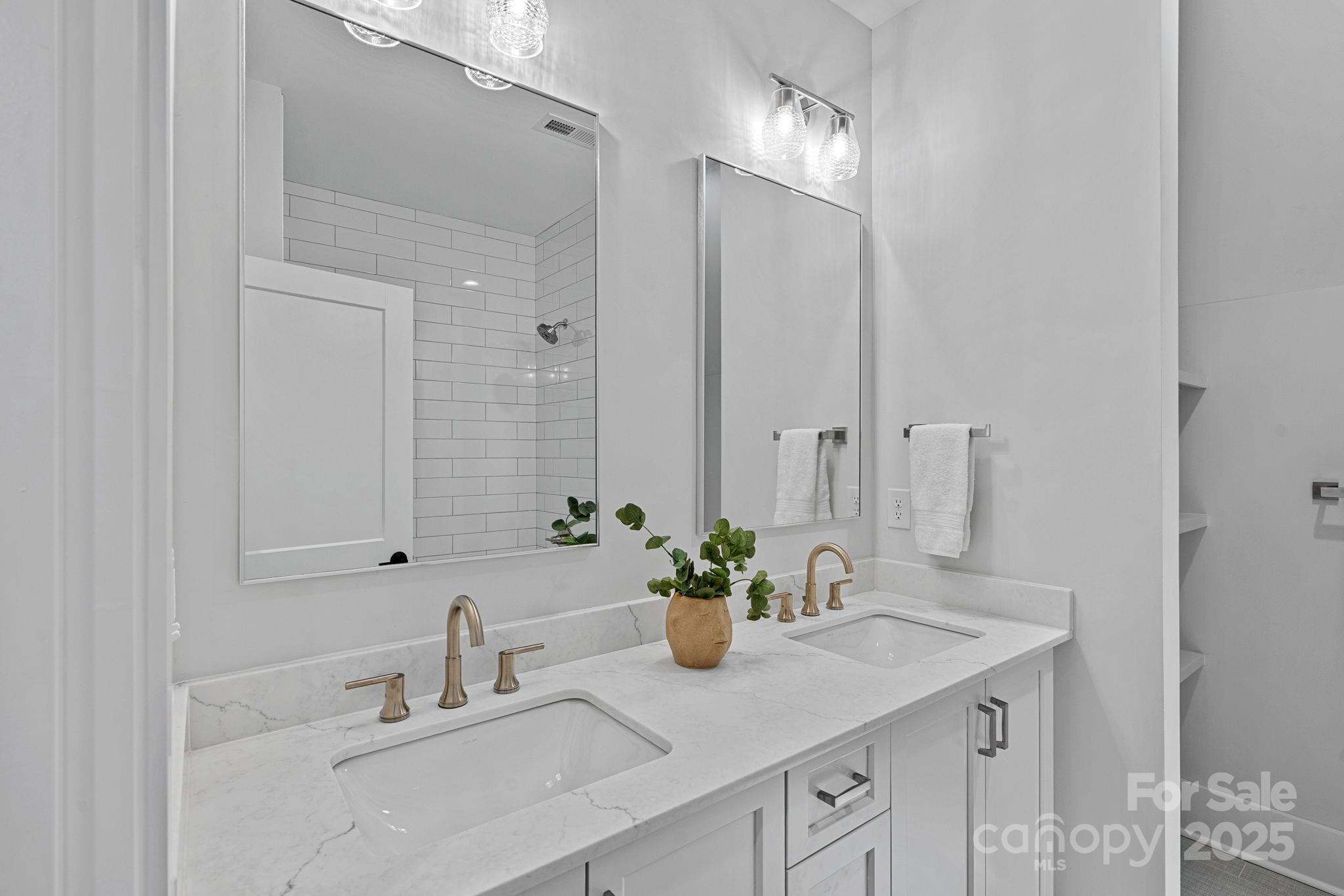 2010 Bessbrook Road Property Photo 25