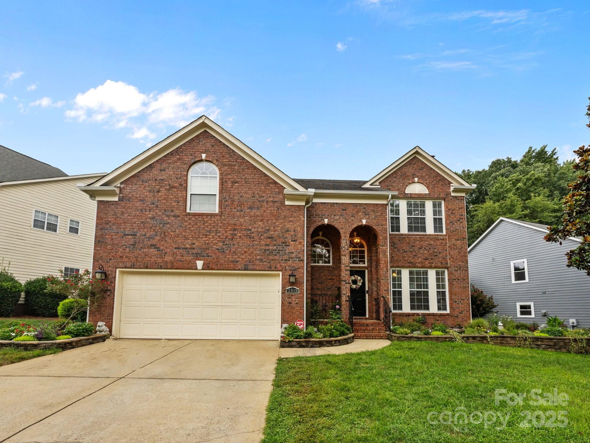 2919 Redfield Drive Property Photo 1