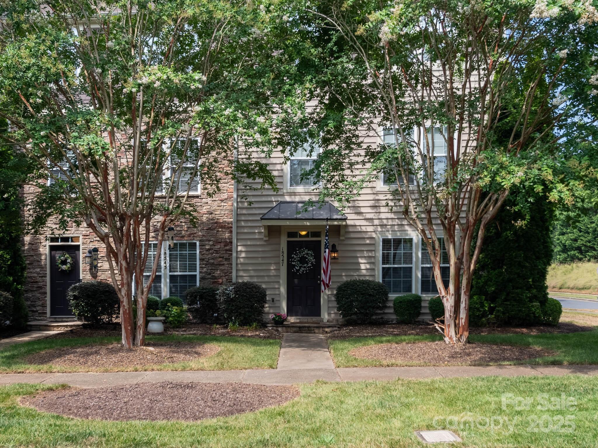 18547 The Commons Boulevard Property Photo 1