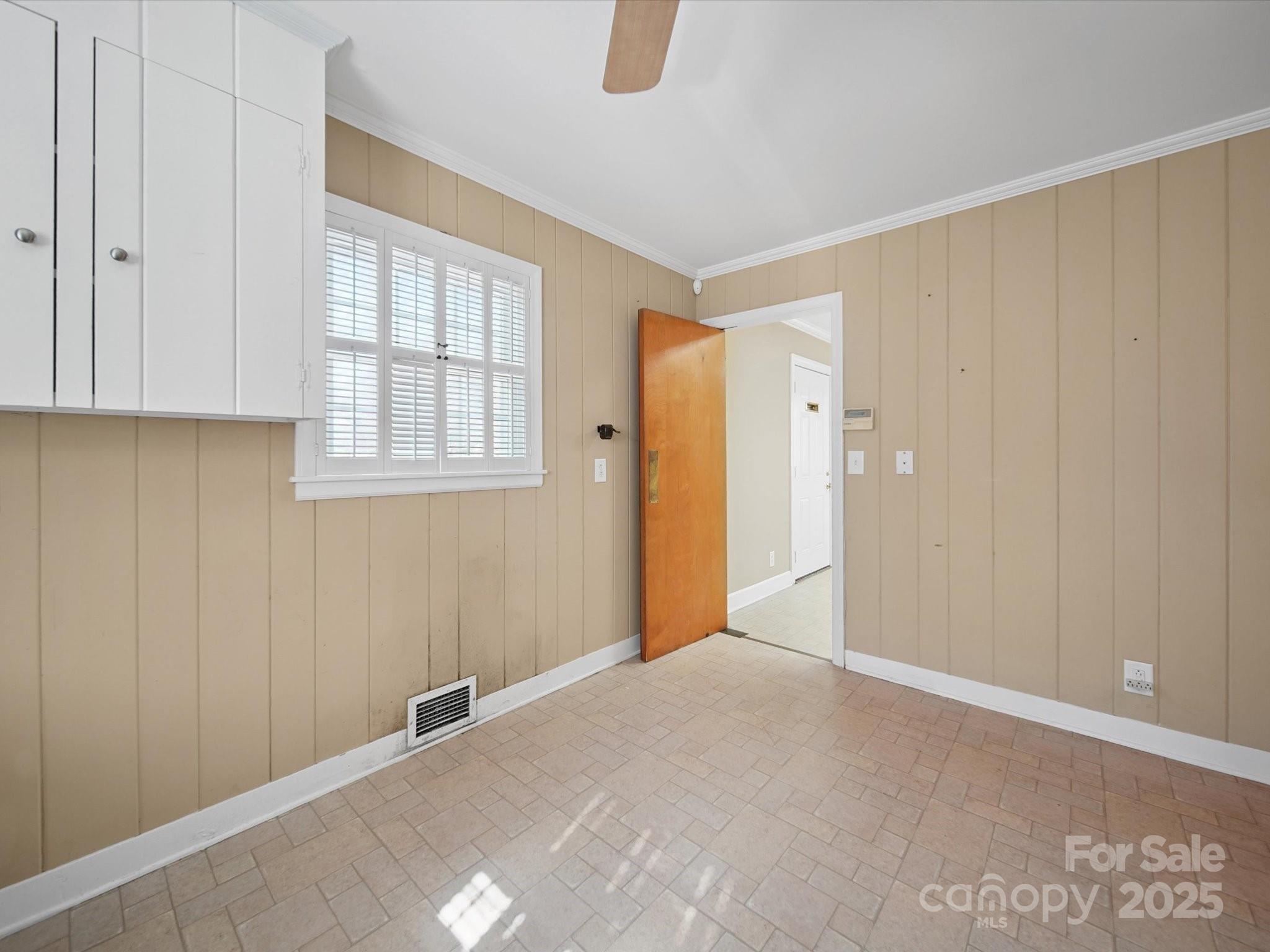 202 Greenwood Lane Property Photo 12