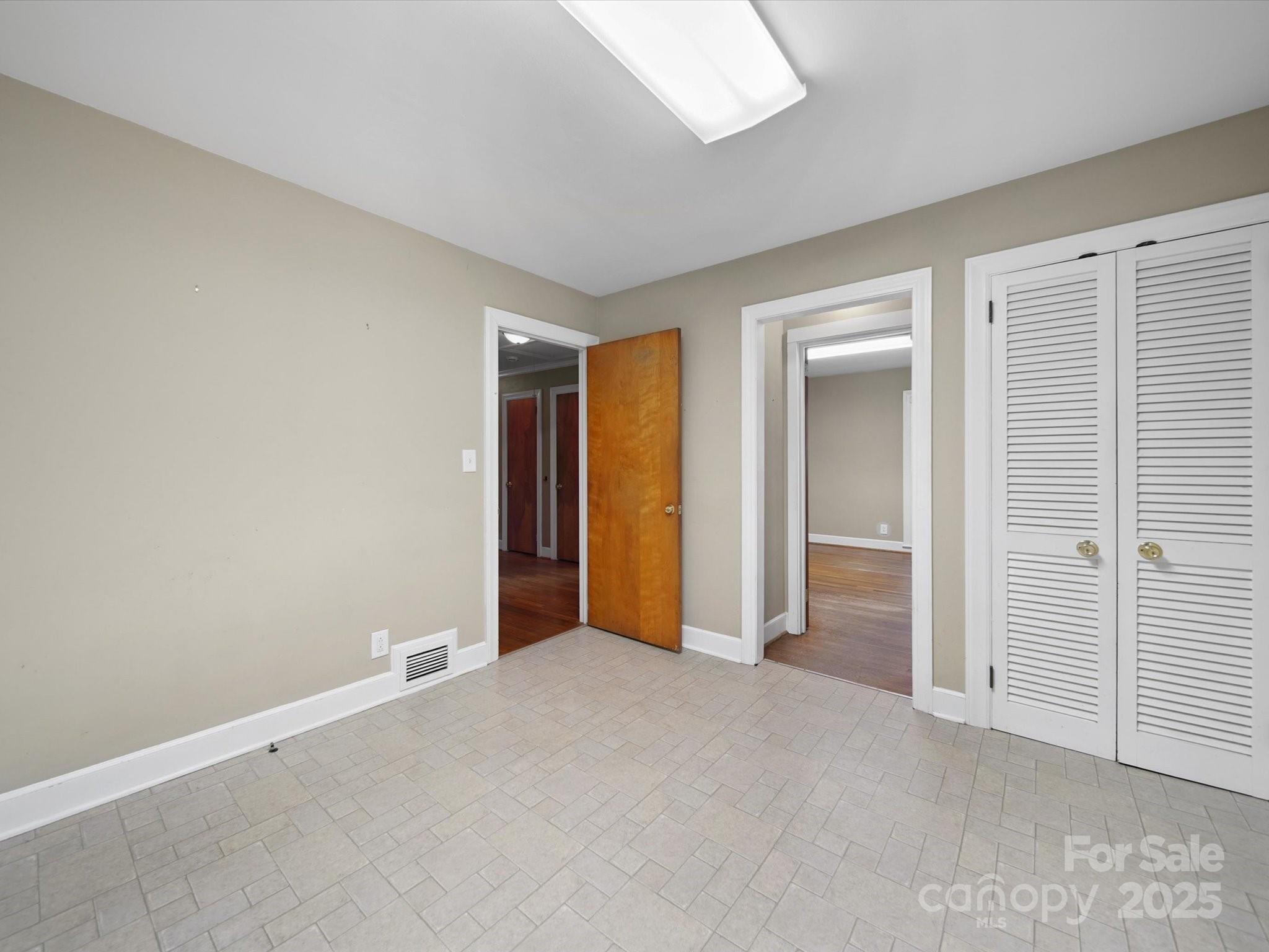 202 Greenwood Lane Property Photo 26