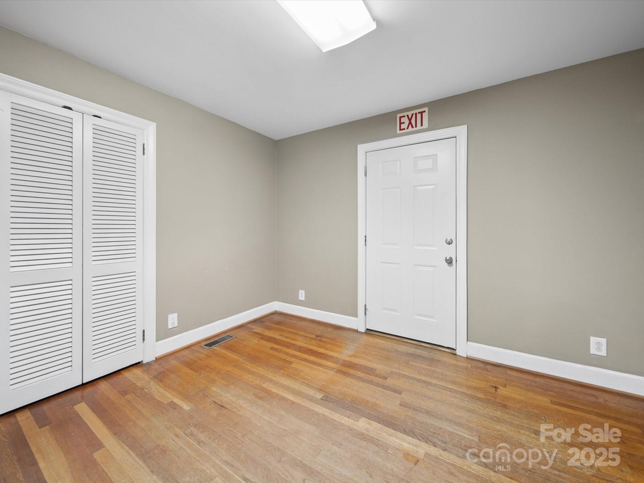 202 Greenwood Lane Property Photo 30