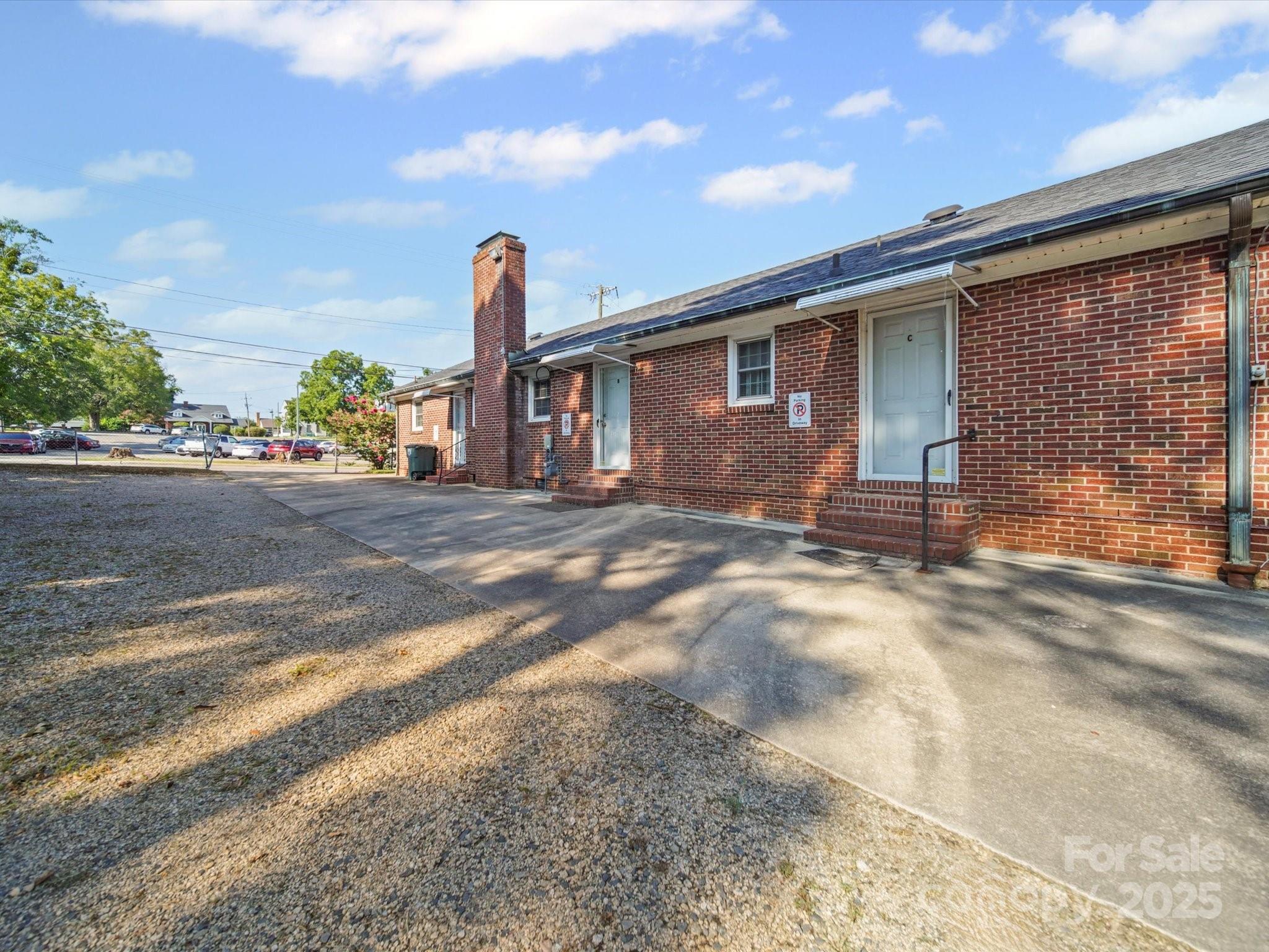 202 Greenwood Lane Property Photo 34