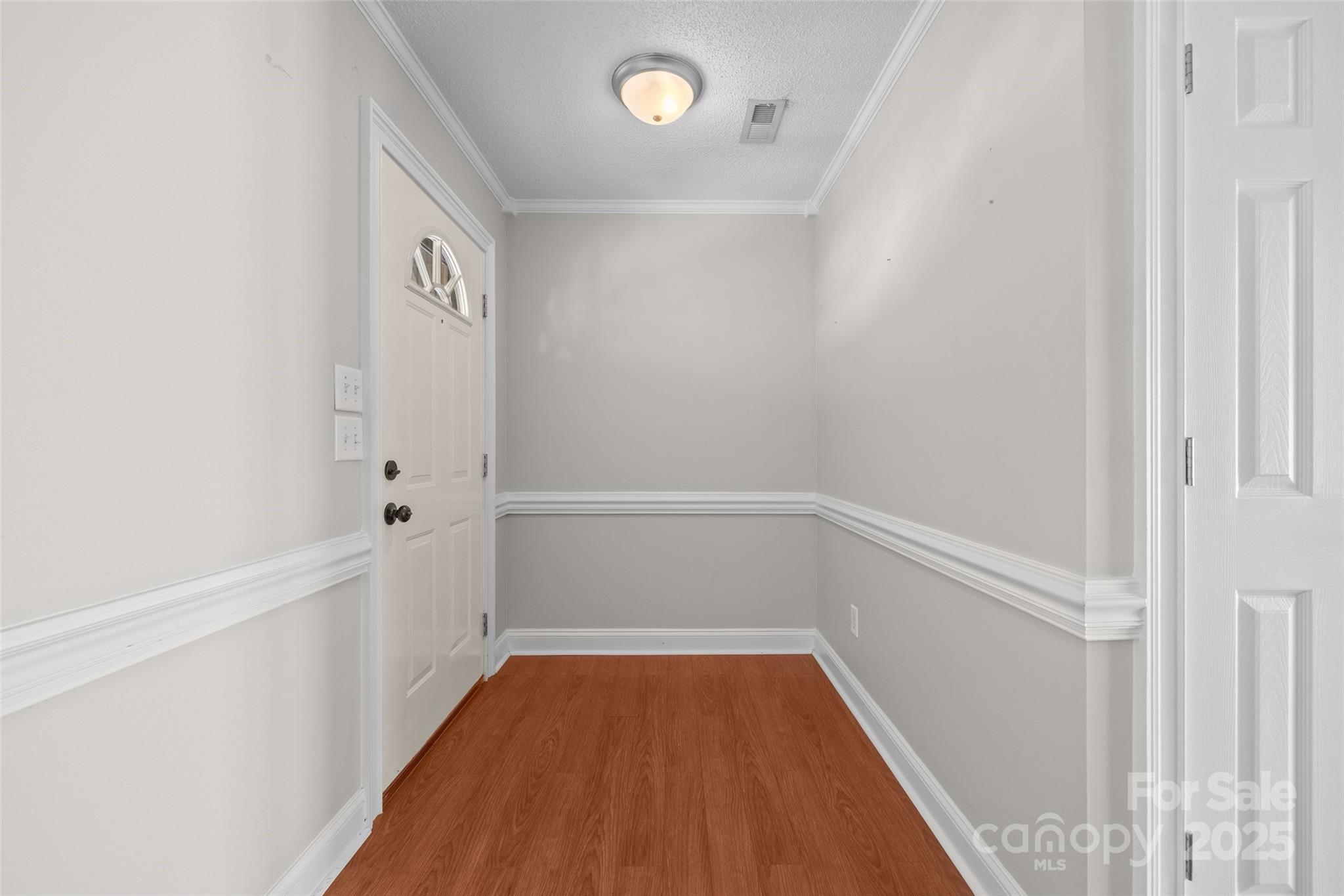 3152 Devonshire Drive 2 Property Photo 3