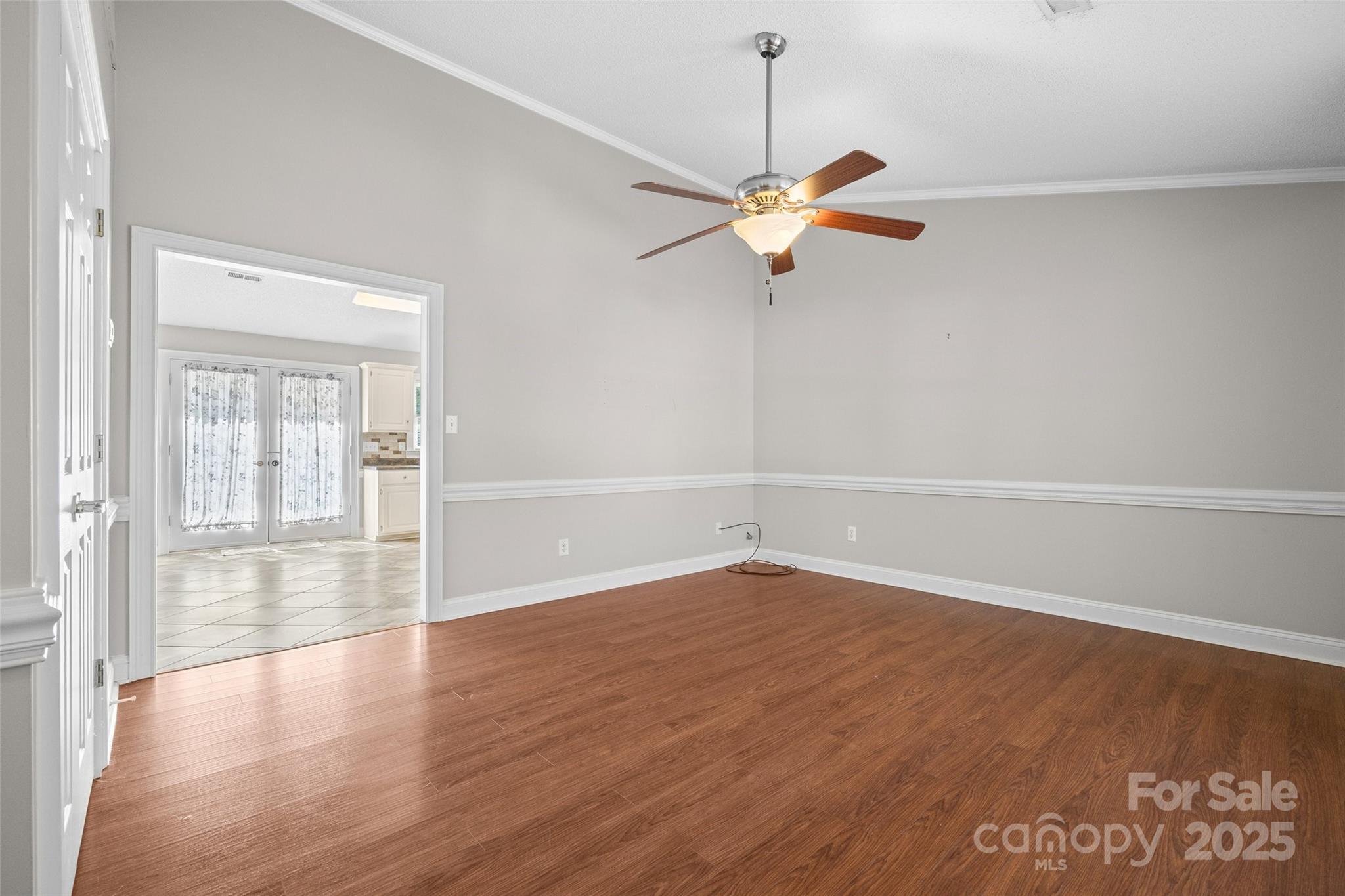 3152 Devonshire Drive 2 Property Photo 4